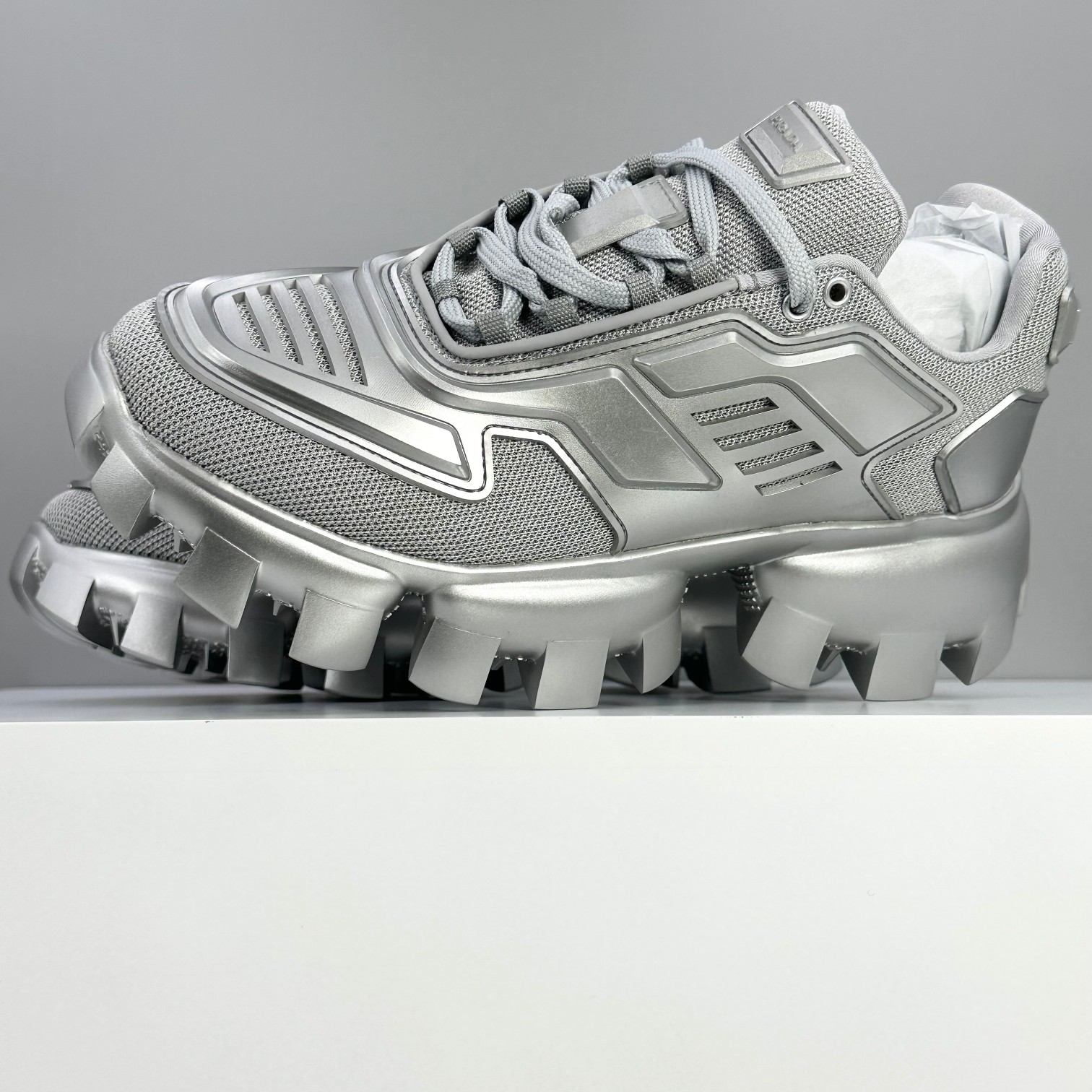 Prada Sneakers L-s