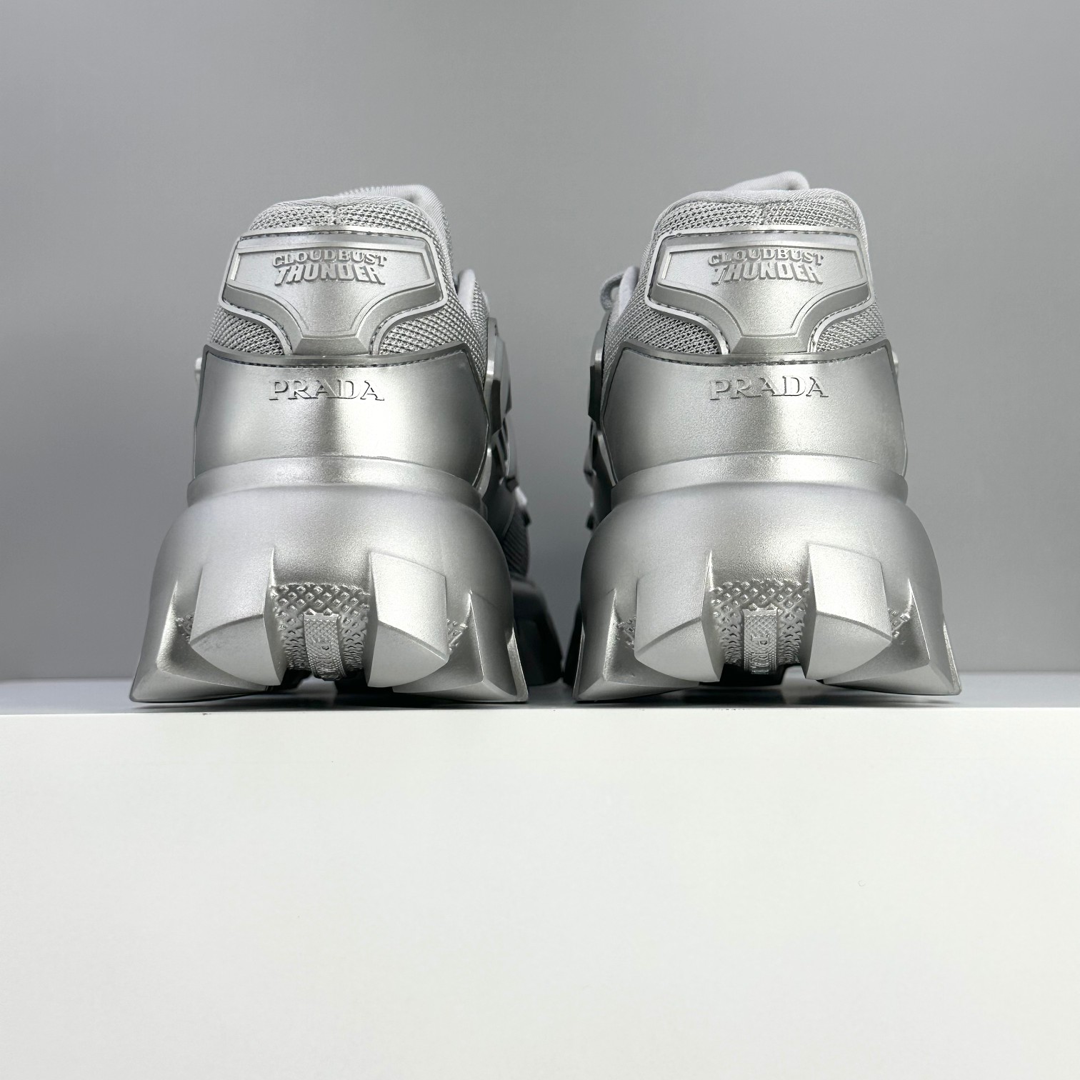 Prada Sneakers L-s