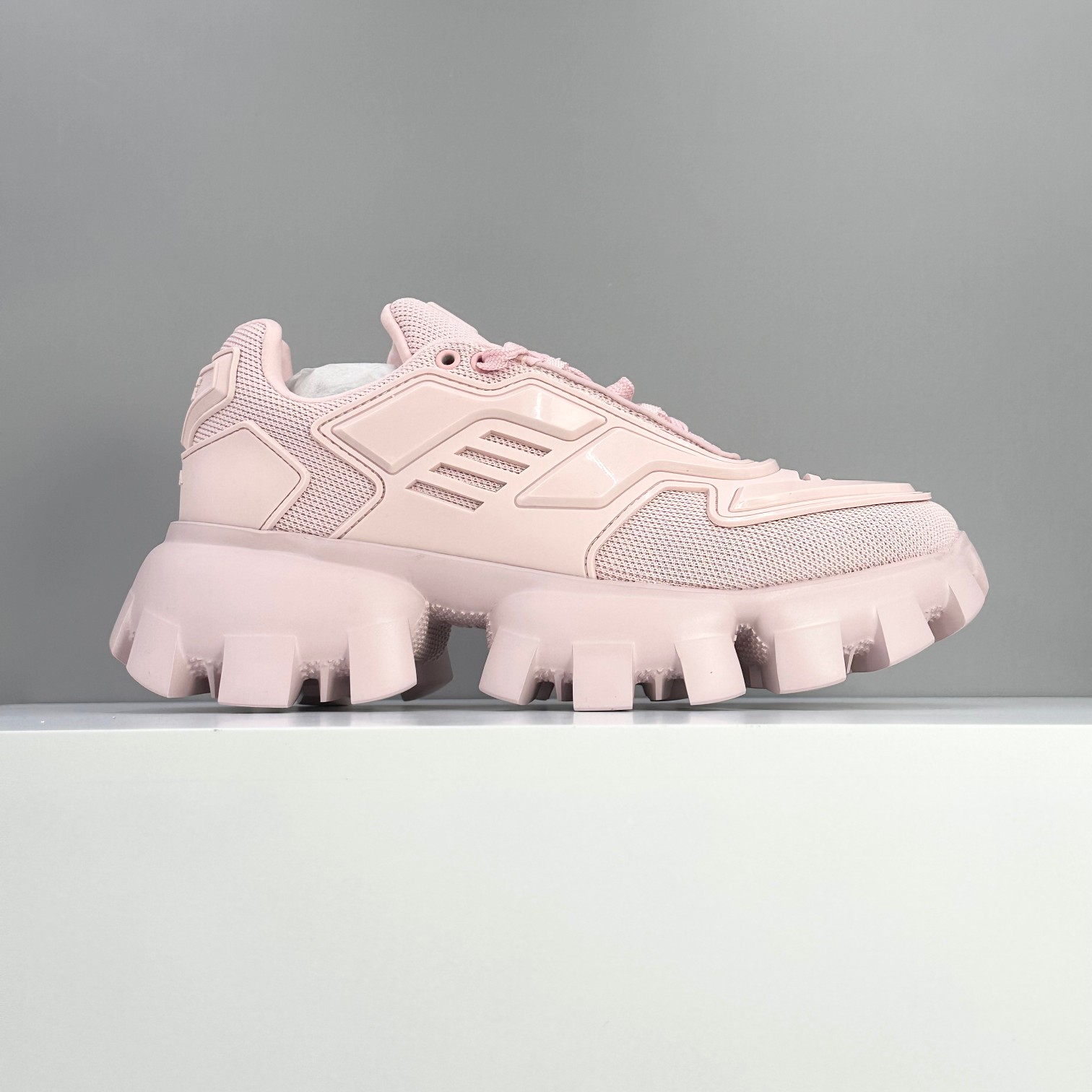 Prada Sneakers Pink L-s