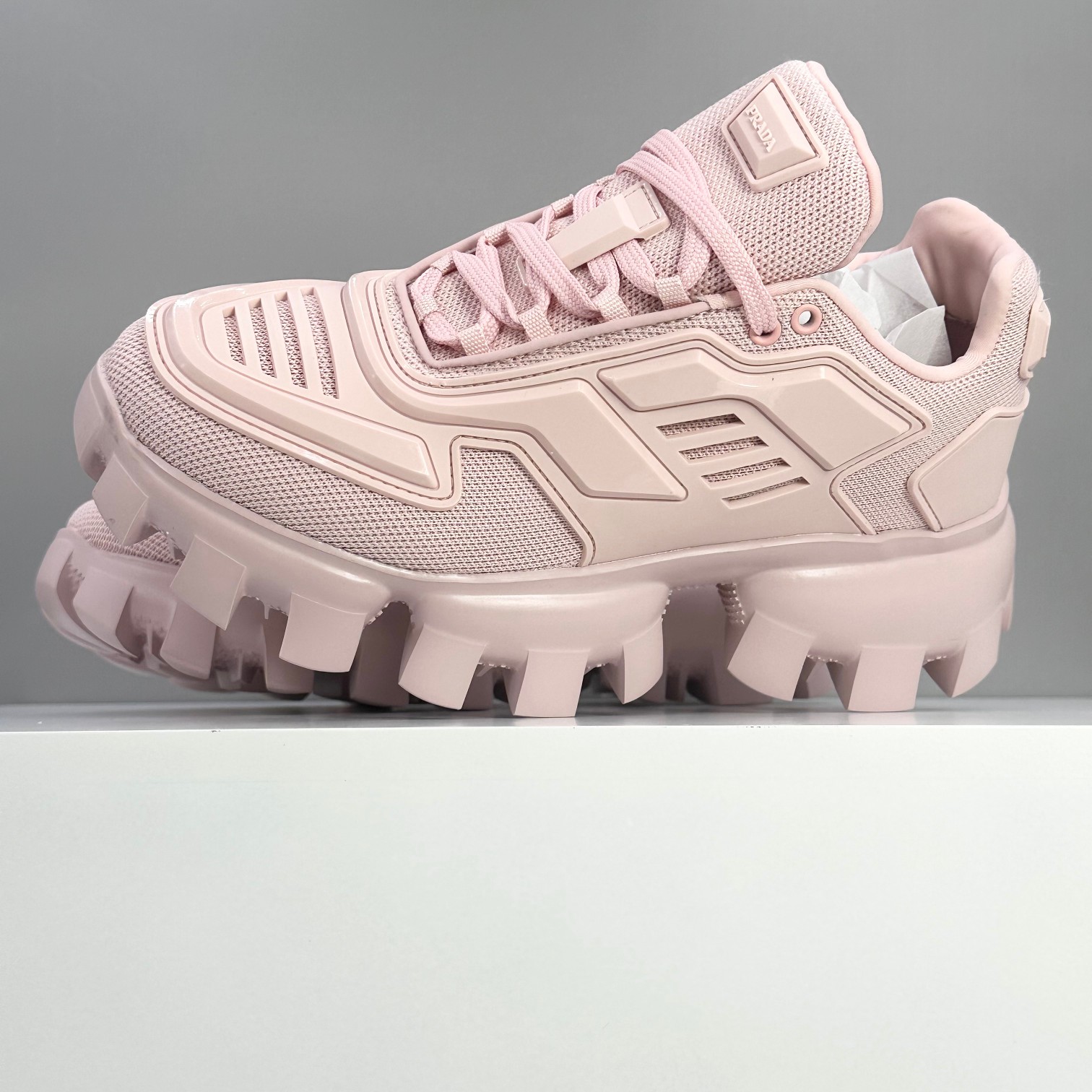 Prada Sneakers Pink L-s