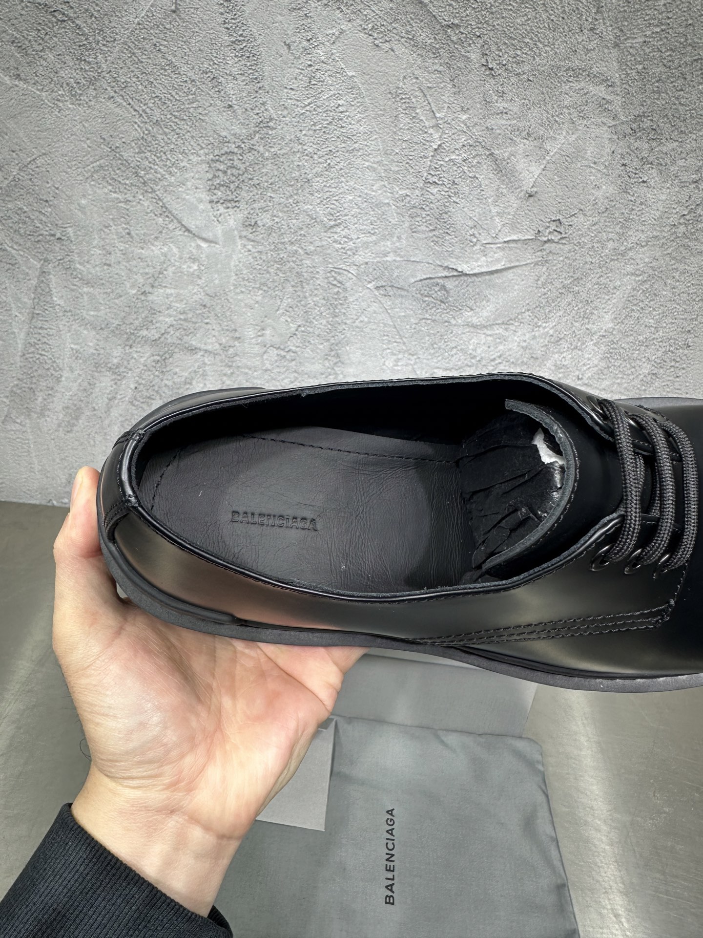 Basic Shoes 46