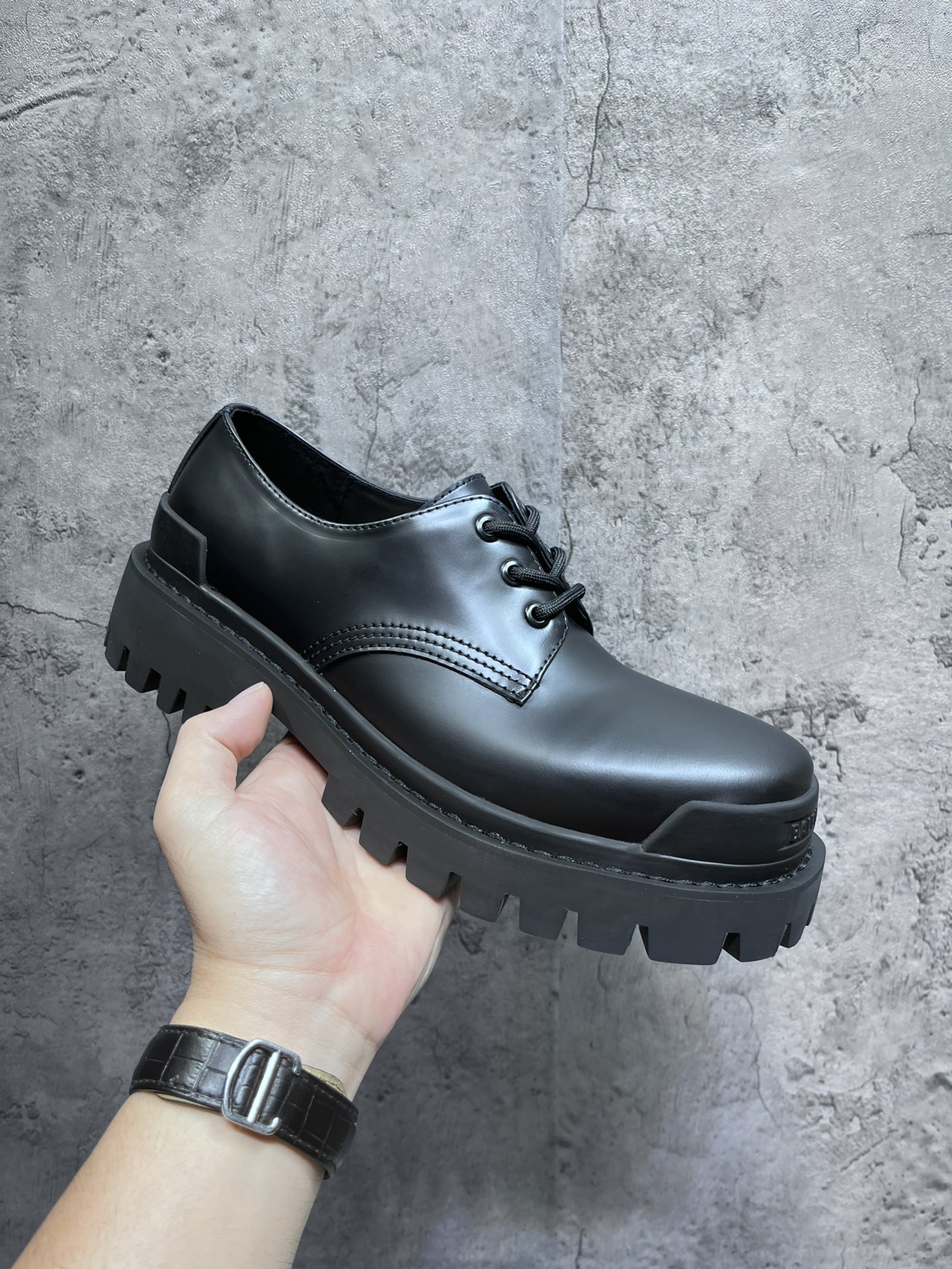 Basic Shoes 46