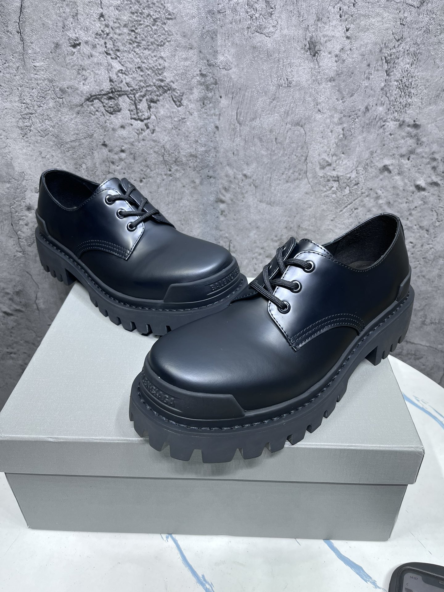 Basic Shoes 46