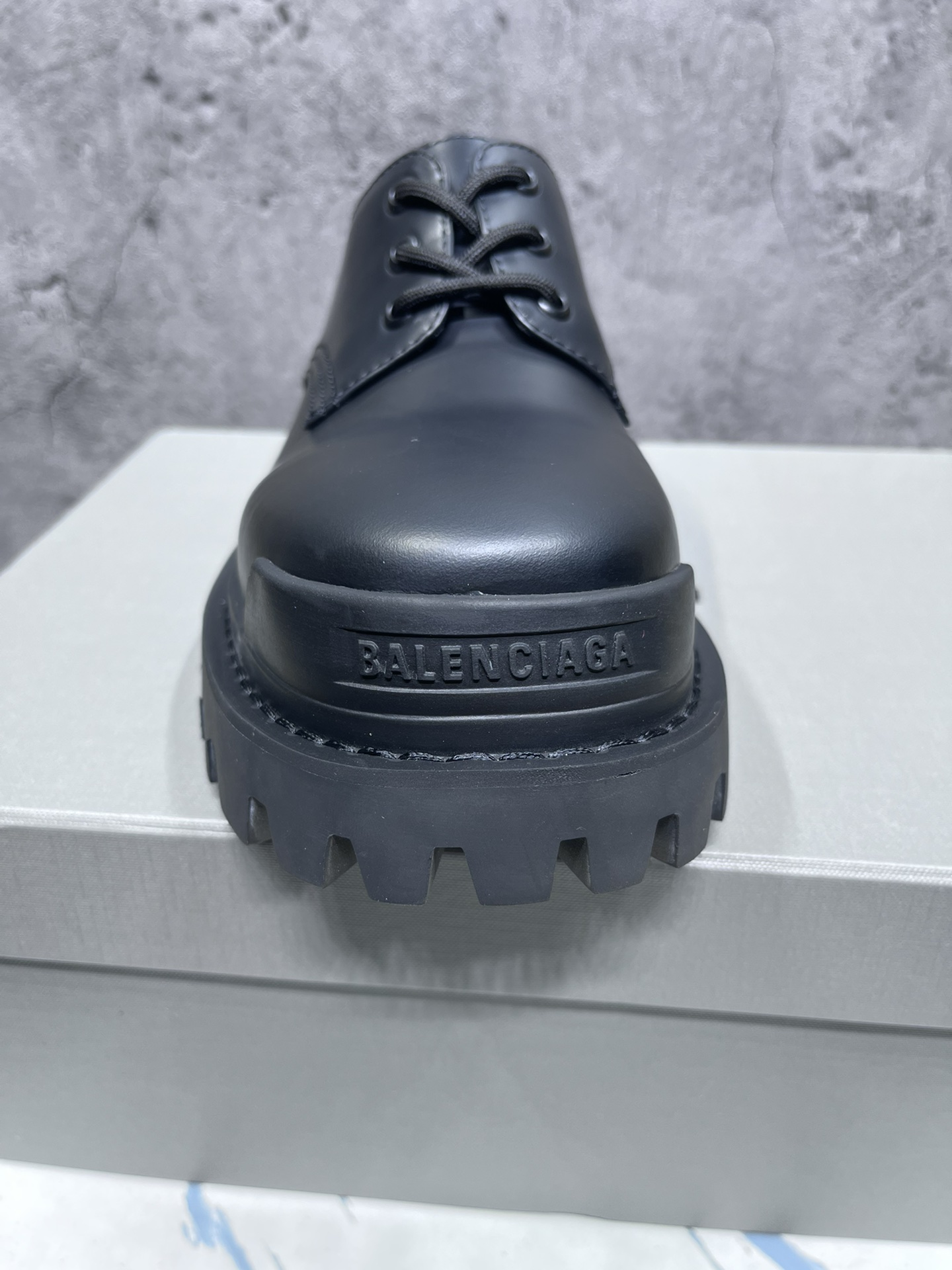 Basic Shoes 46
