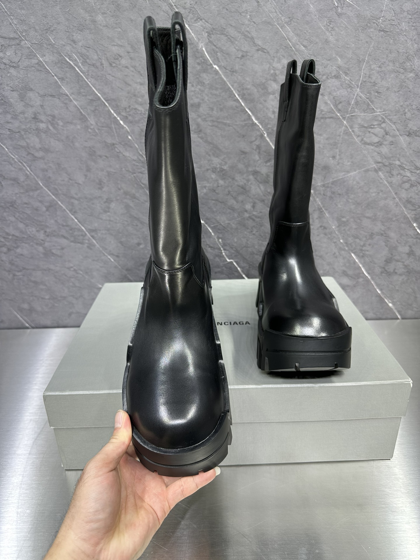 Balenciaga Leather Shoes Black L