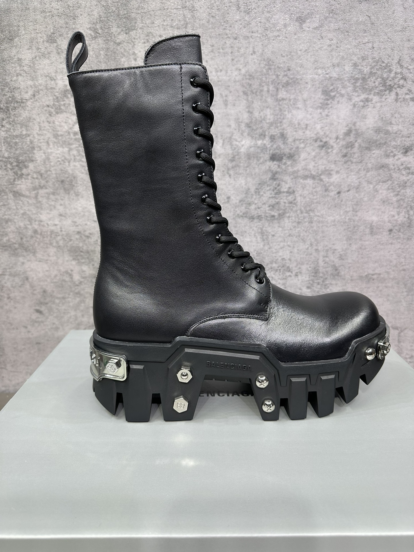 Balenciaga Leather Shoes Black L