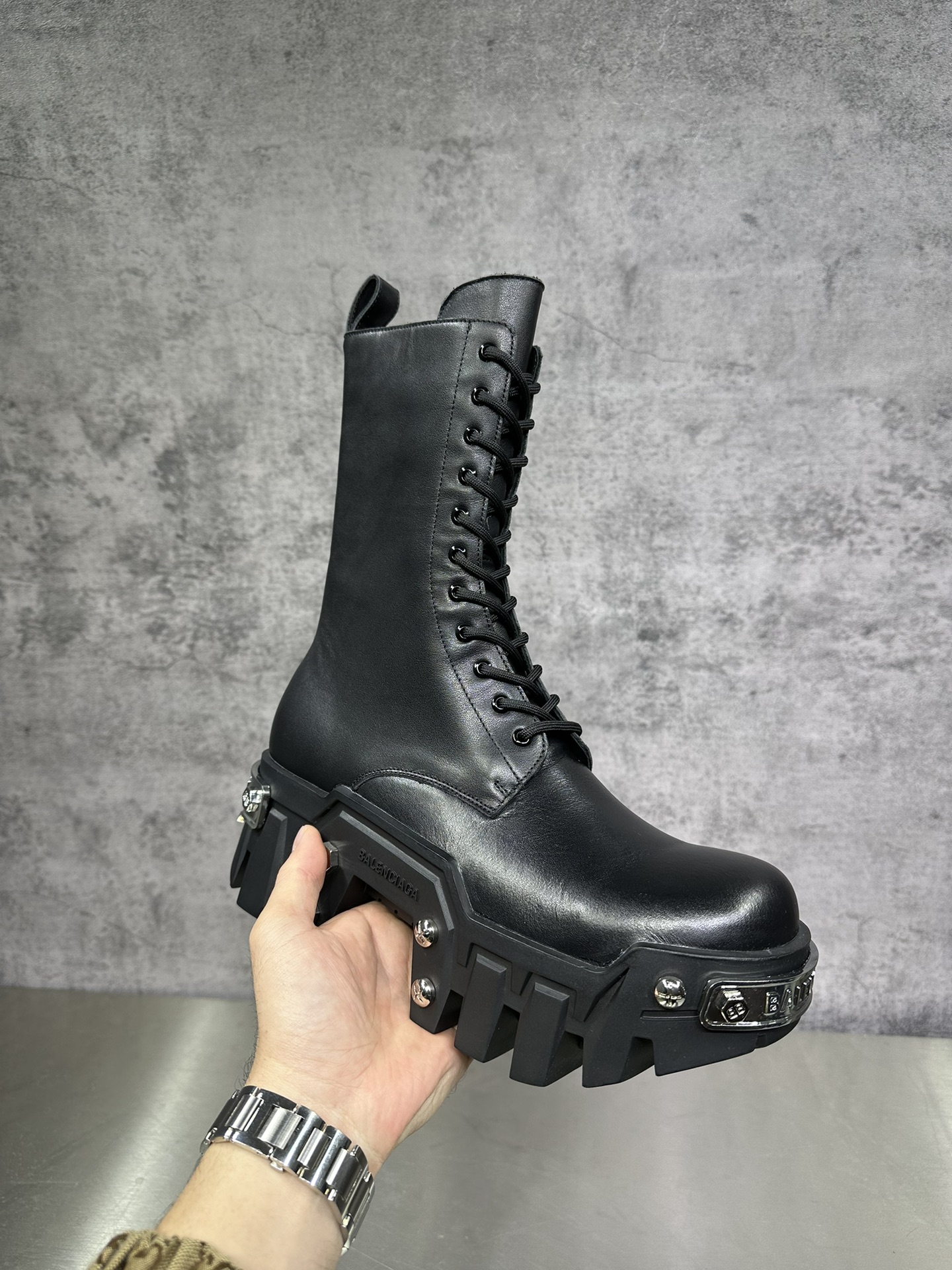 Balenciaga Leather Shoes Black L