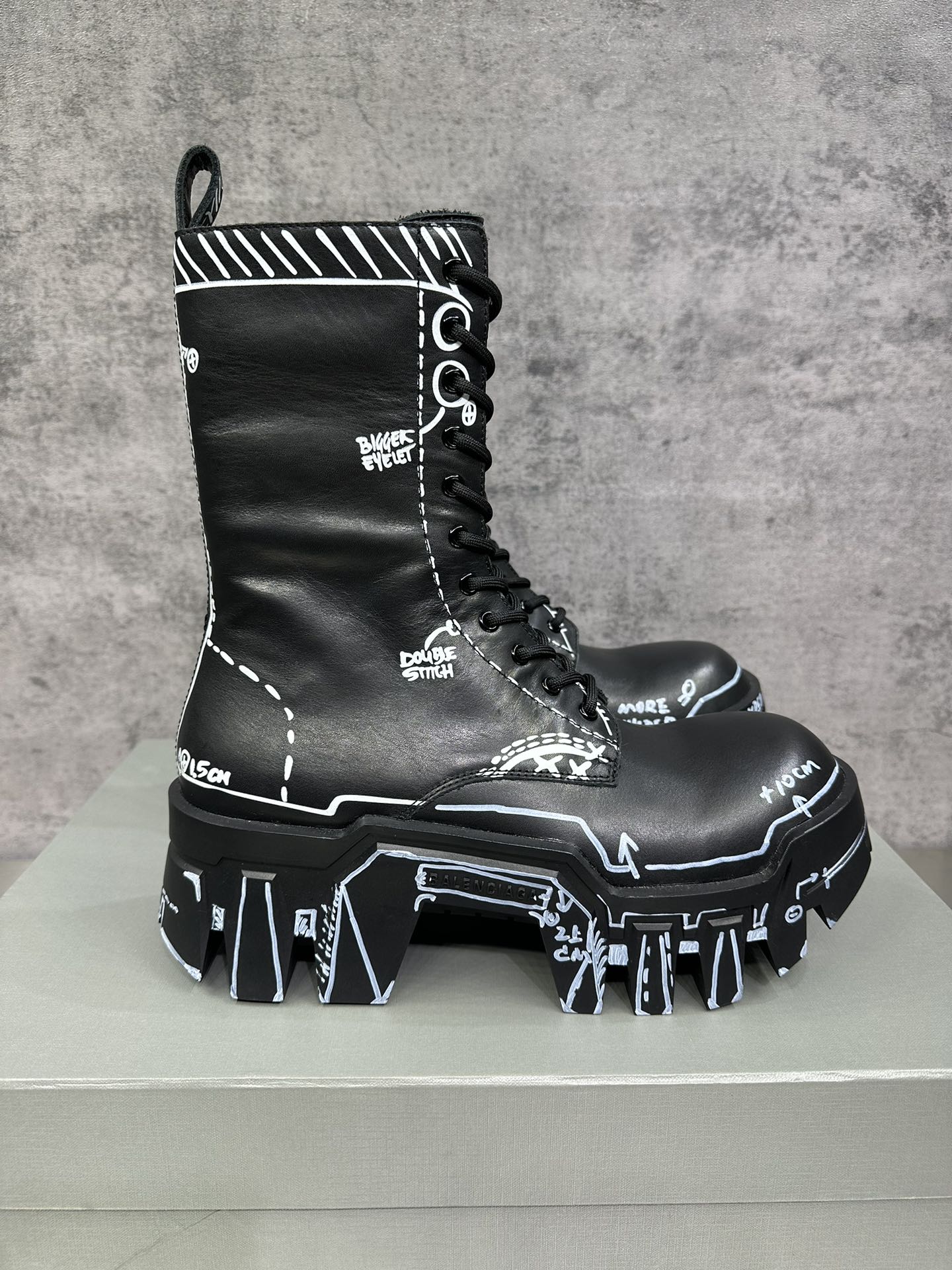 Balenciaga Basic Shoes Black L