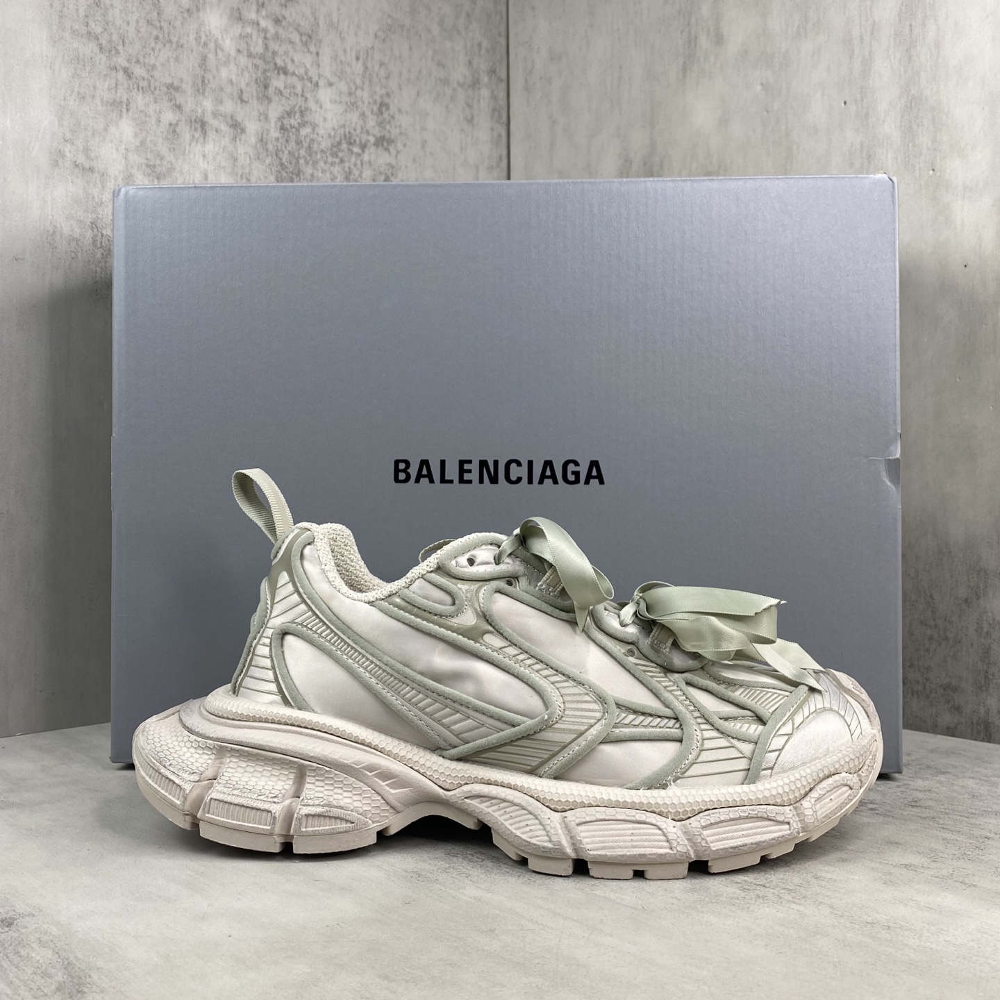 Balenciaga Basic Shoes L-xl