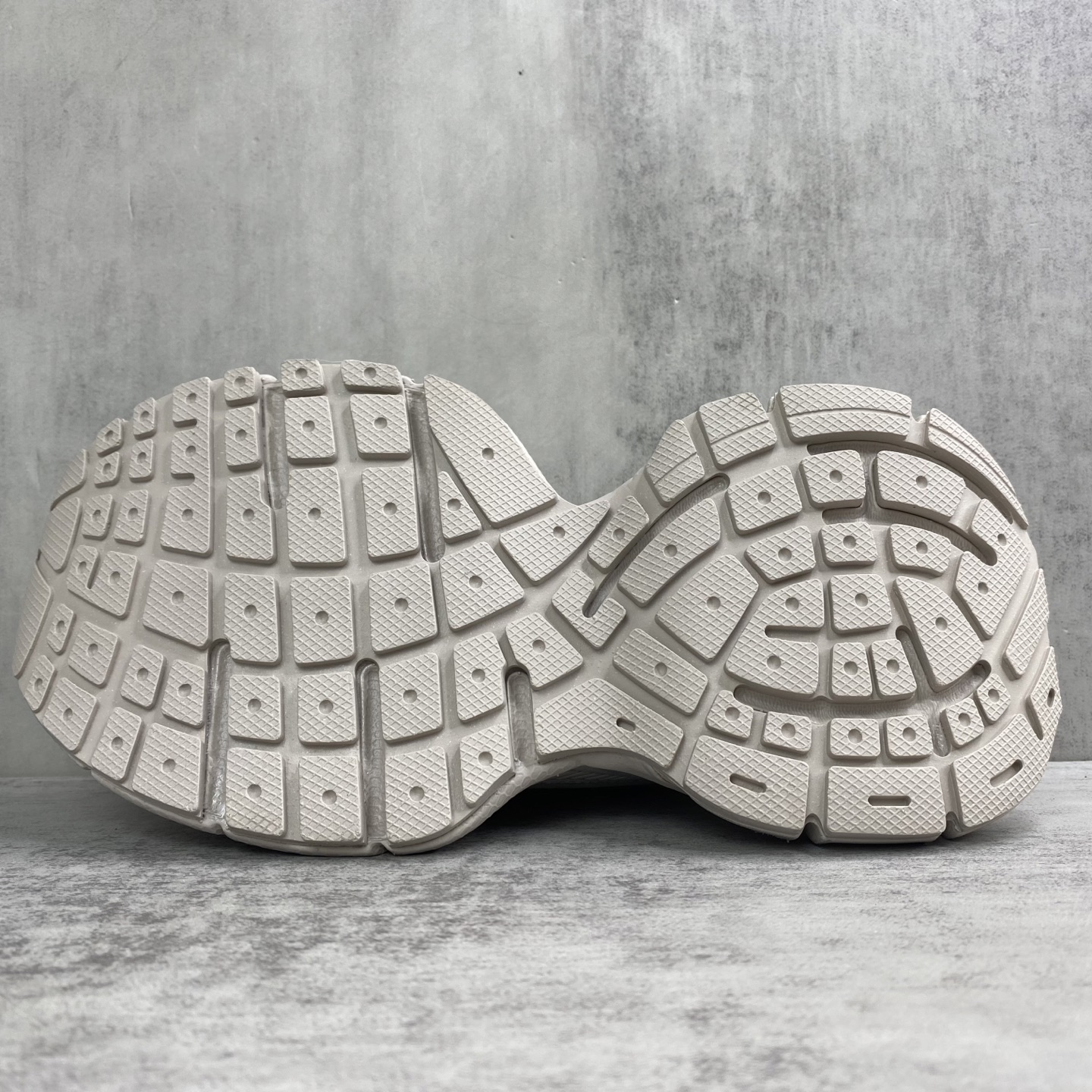 Balenciaga Basic Shoes L-xl