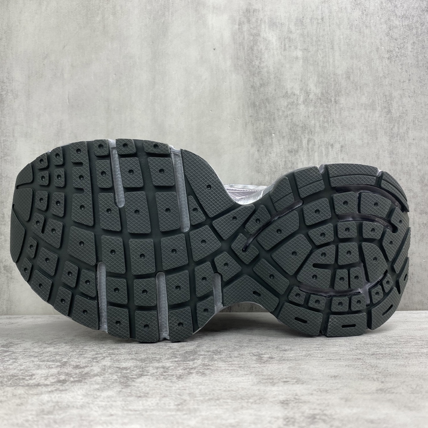 Balenciaga Basic Shoes L-xl
