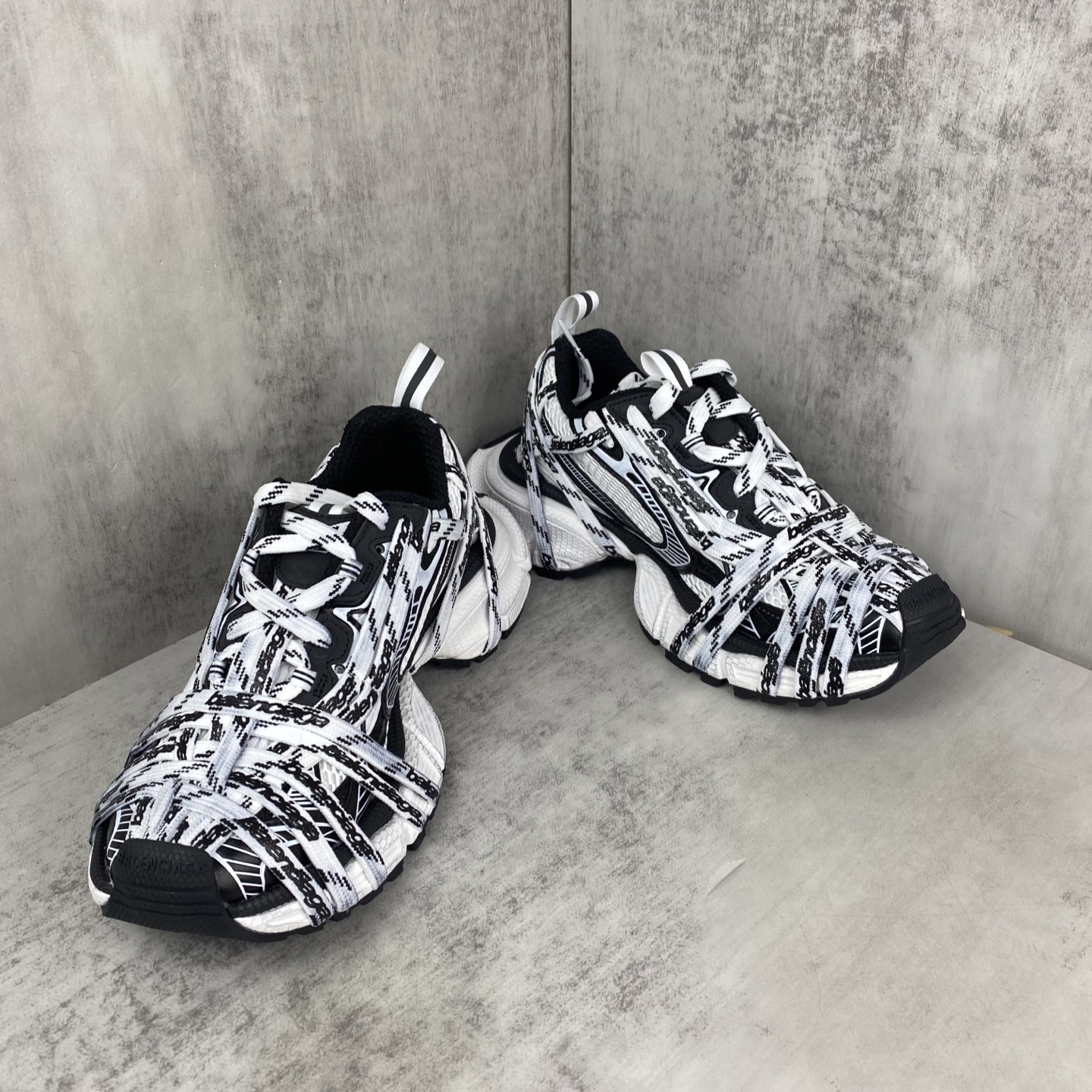 Balenciaga Basic Shoes L-xl