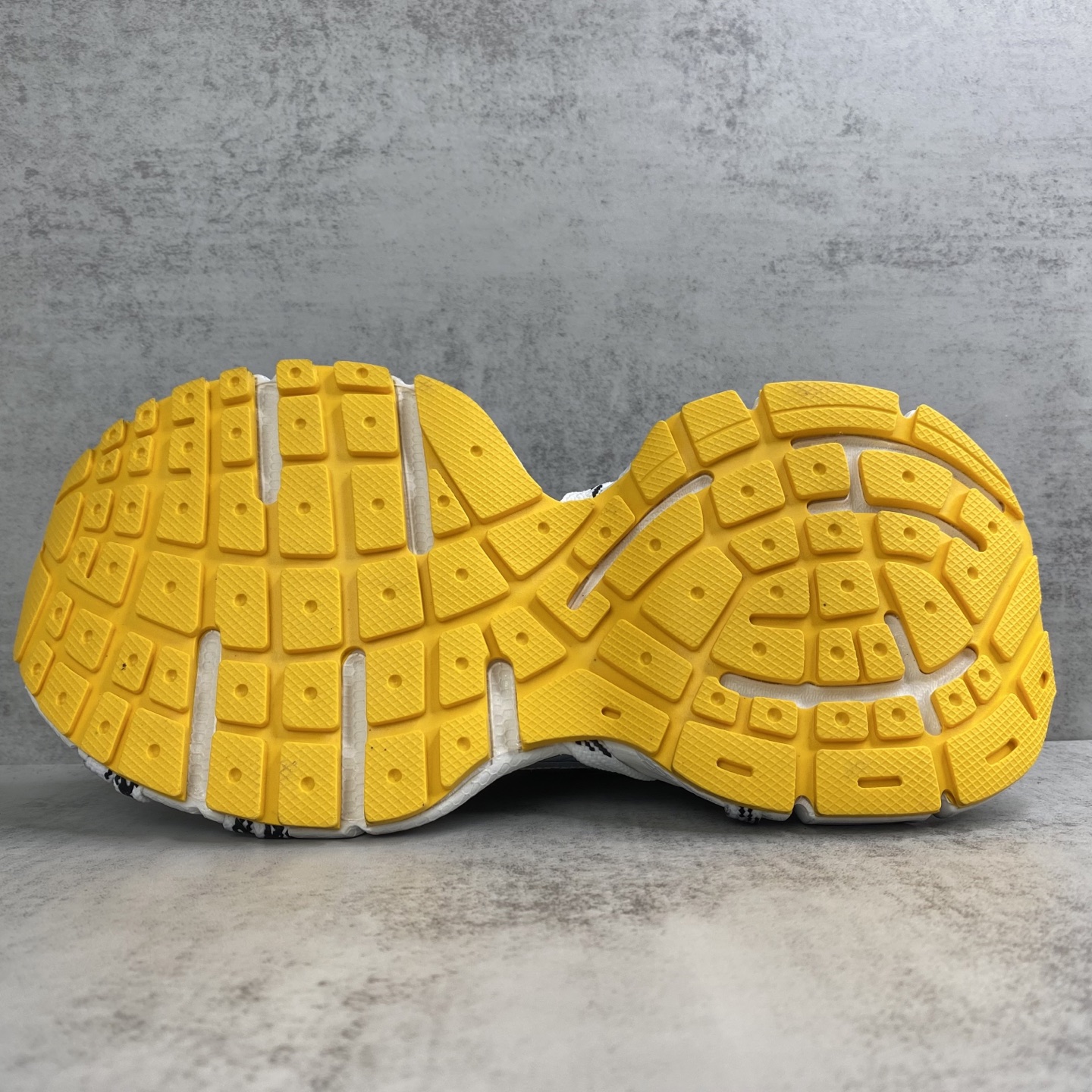 Balenciaga Basic Shoes L-xl
