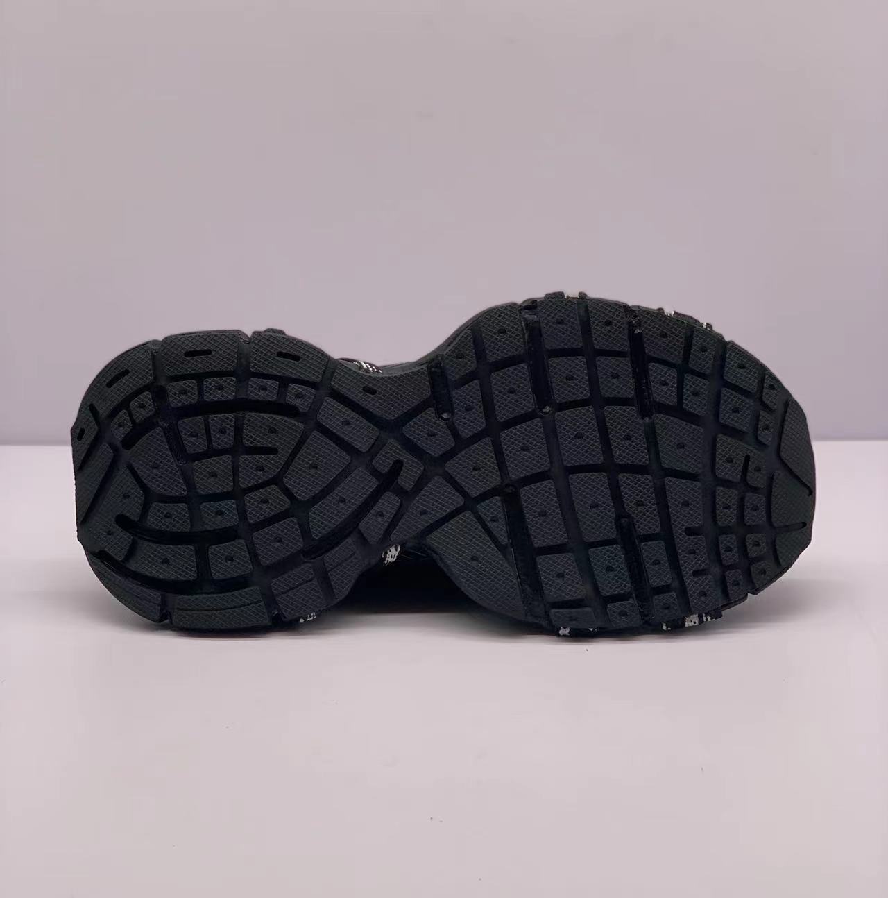 Balenciaga Basic Shoes L-xl