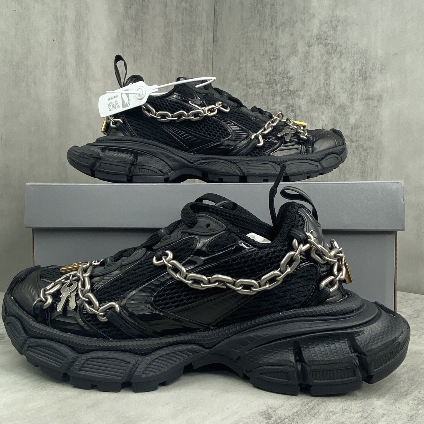 Balenciaga Basic Shoes L-xl