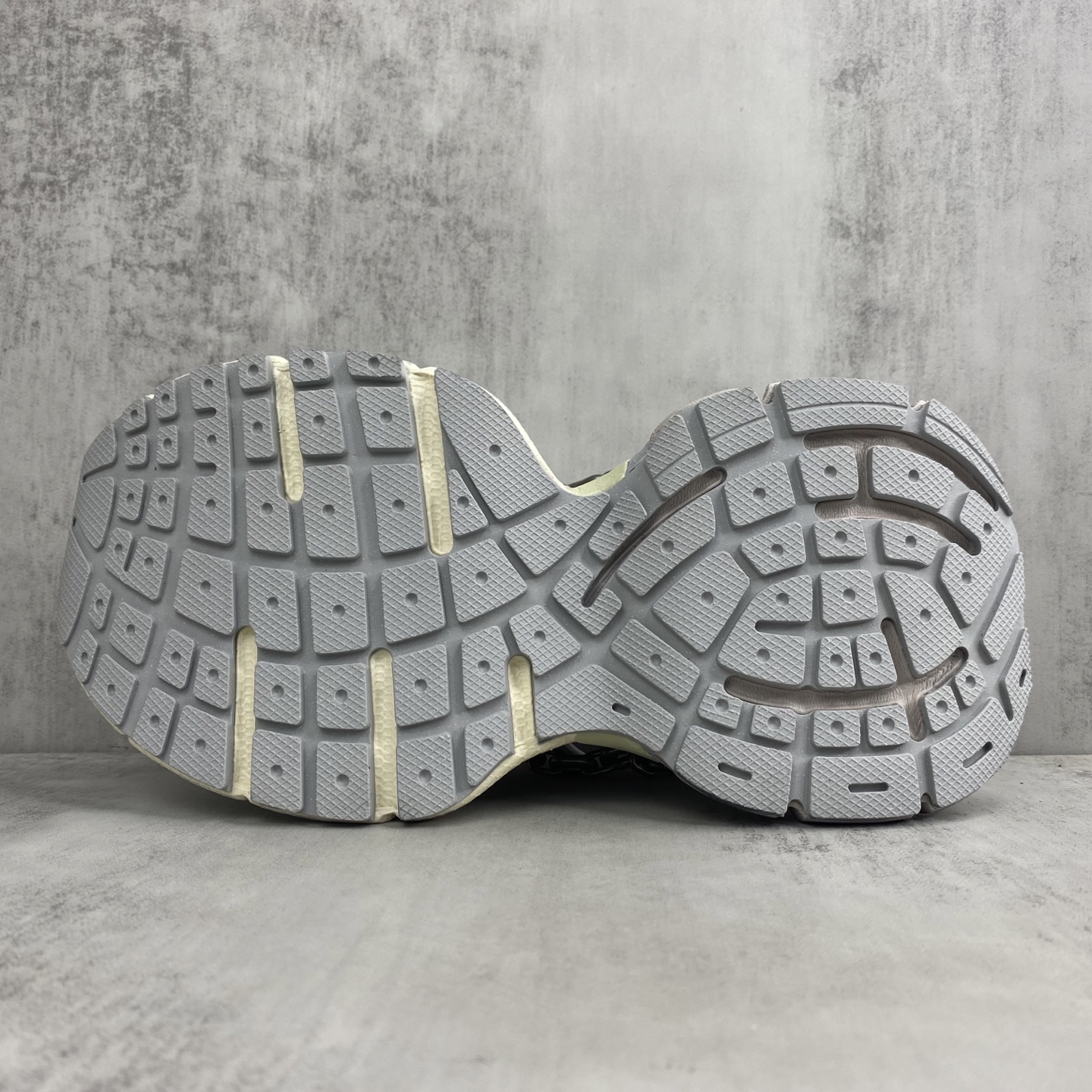 Balenciaga Basic Shoes L-xl