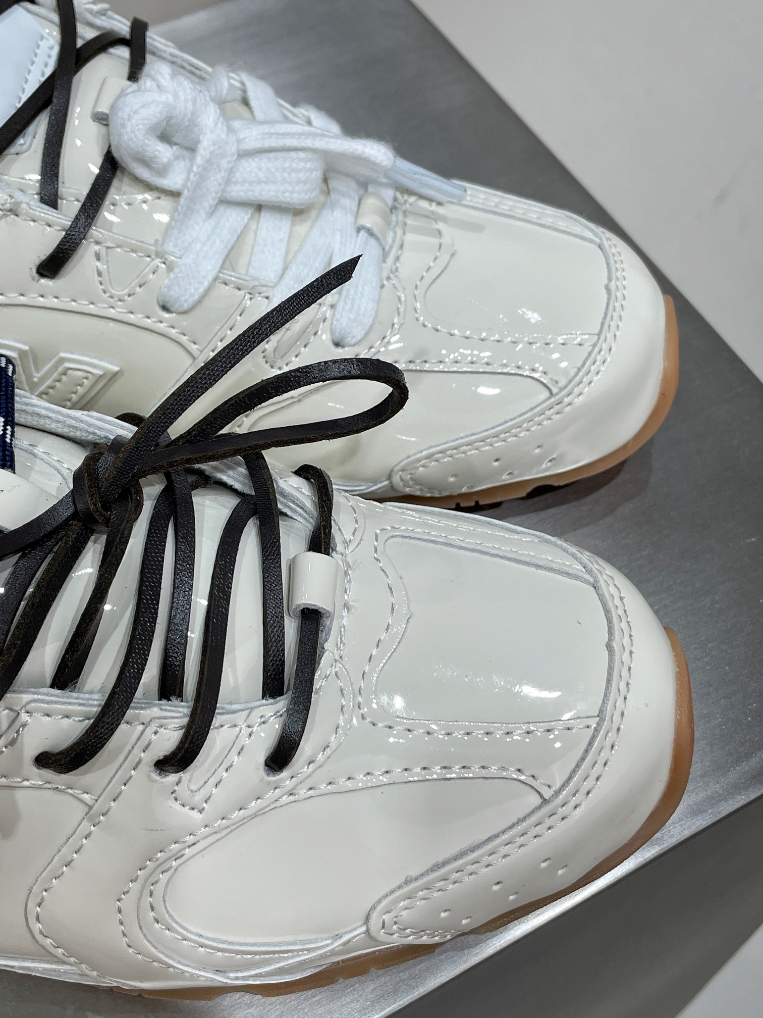 Adidas Balenciaga Jordan Miu Miu New Balance Prada Male Running Shoes Brown M-l-s