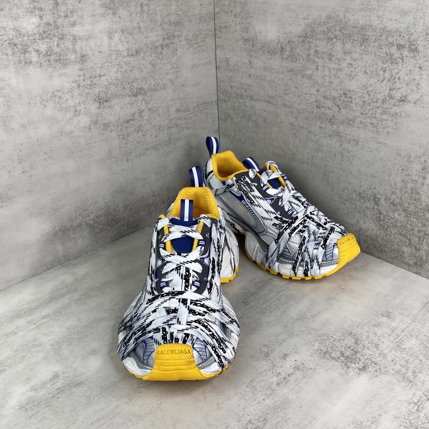 Basic Shoes L-xl