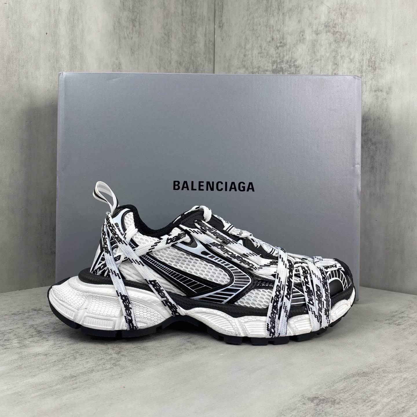 Basic Shoes L-xl
