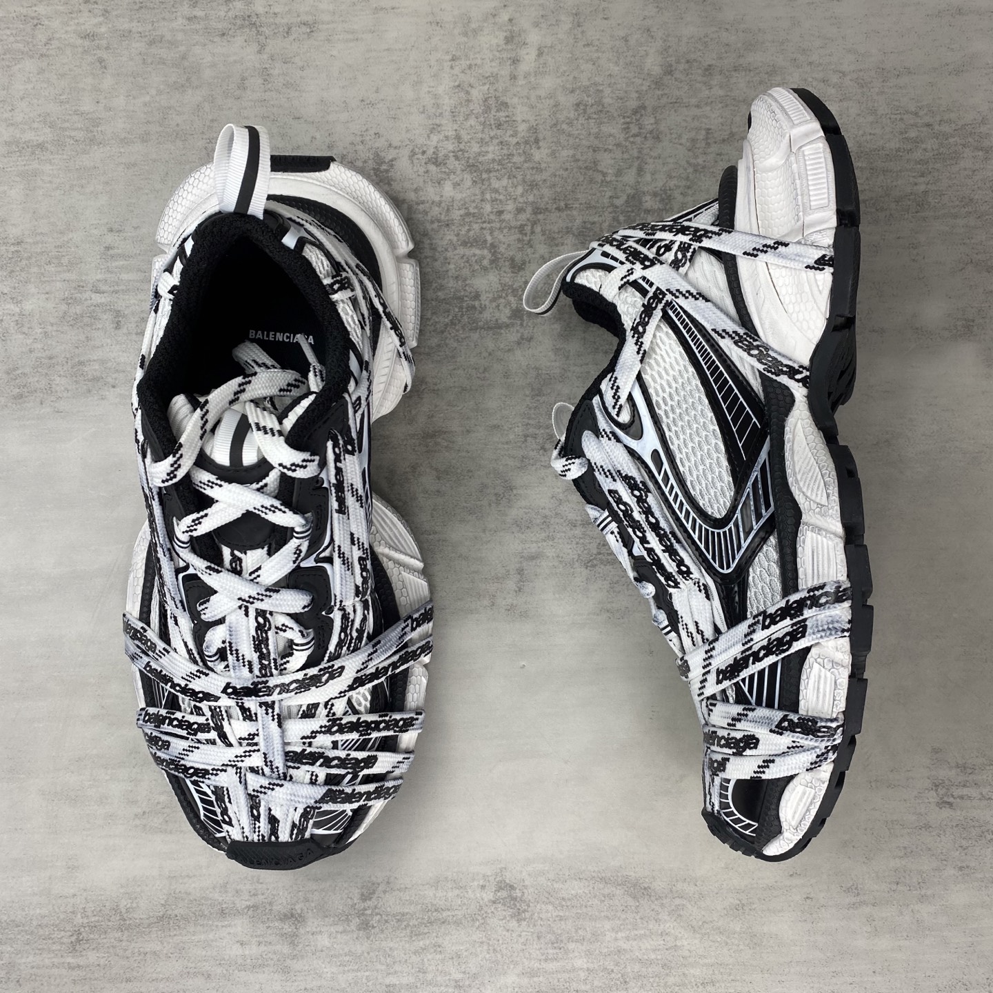 Basic Shoes L-xl