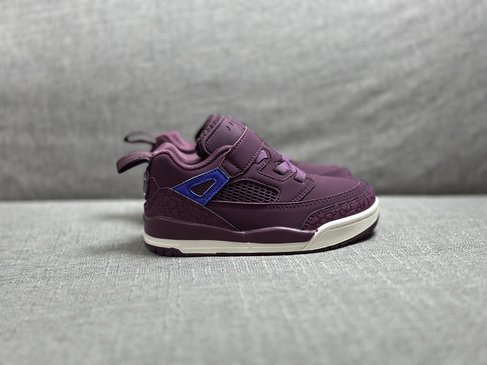 Jordan Nike Basic Shoes S