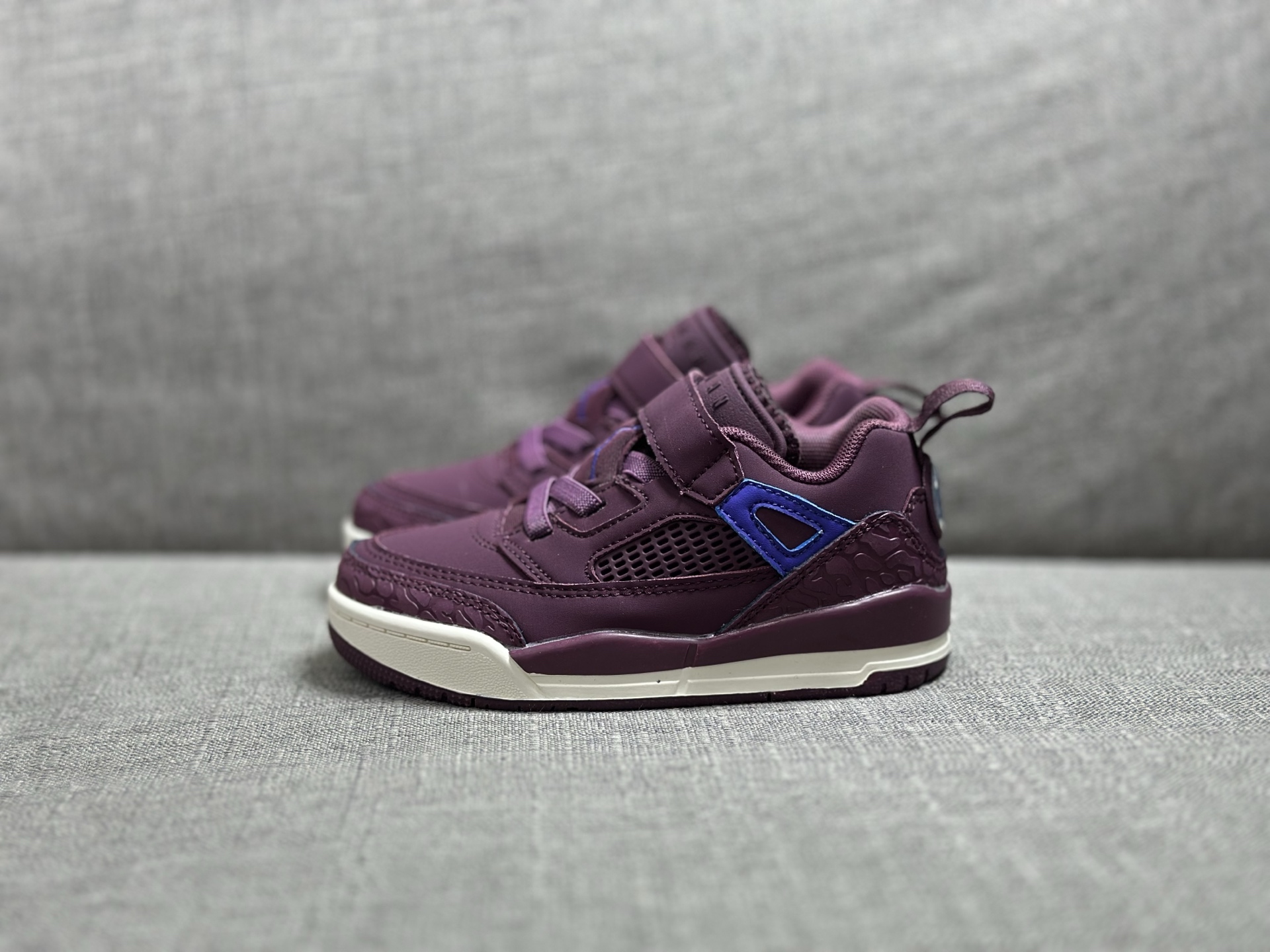 Jordan Nike Basic Shoes S