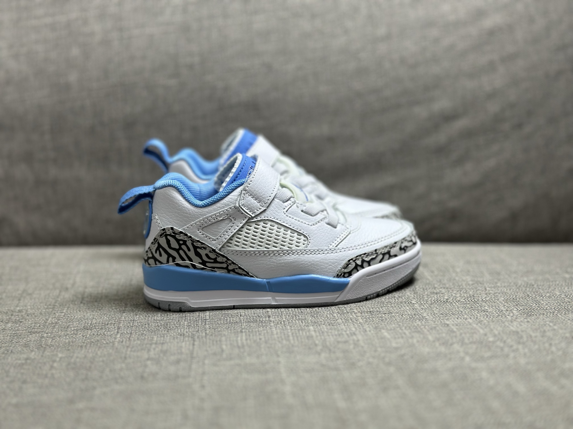 Jordan Nike Basic Shoes S