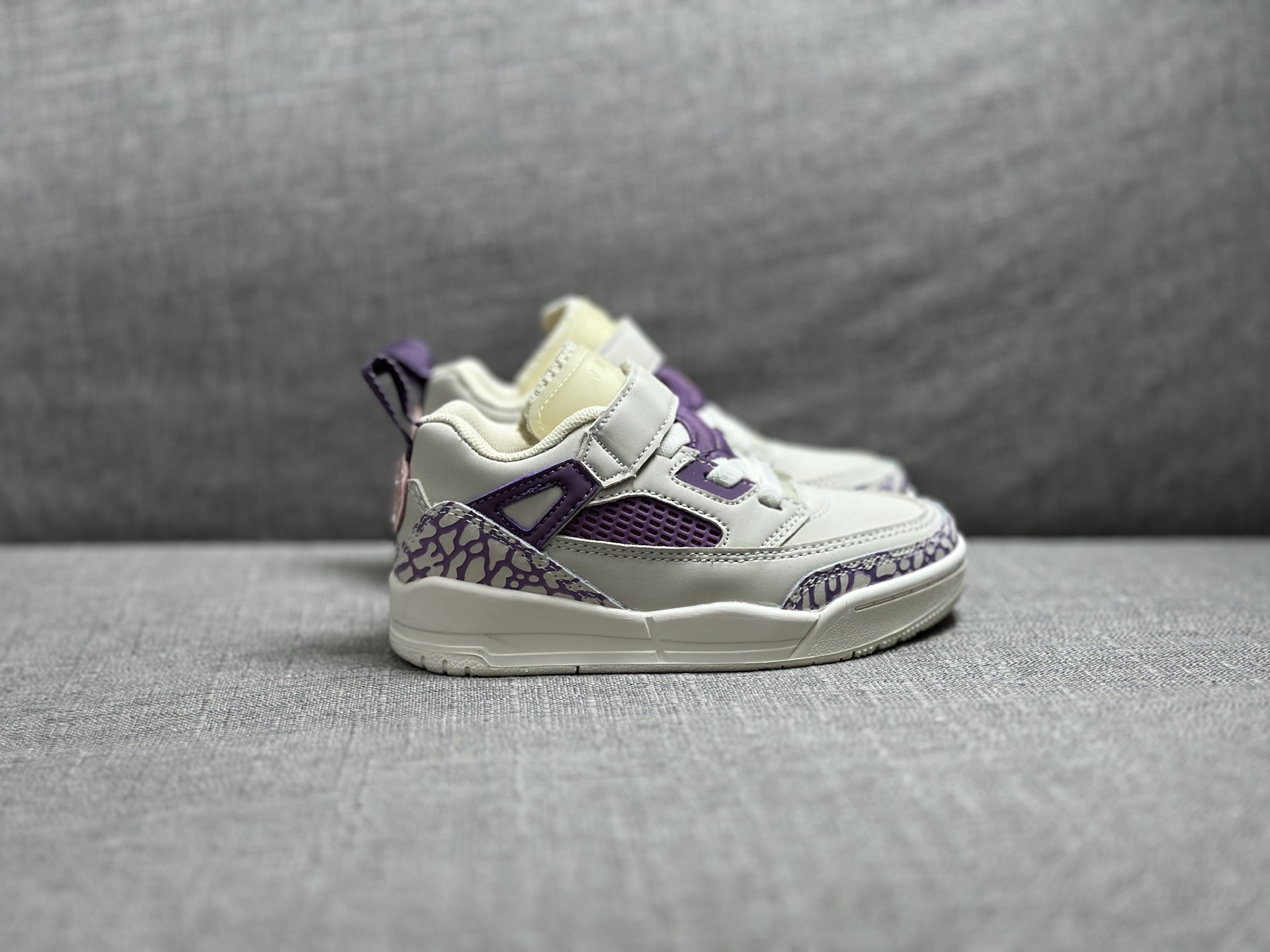 Jordan Nike Basic Shoes S