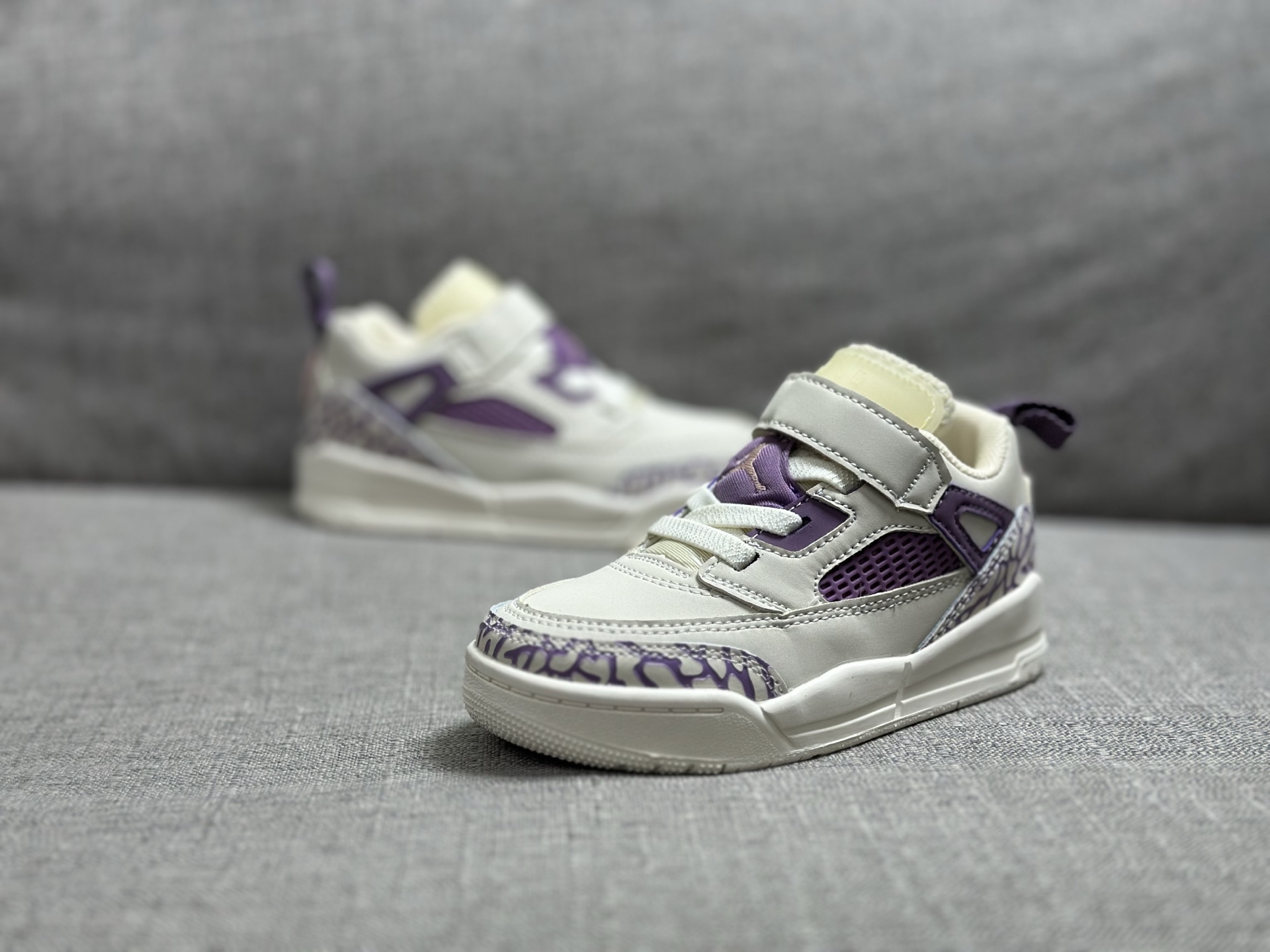 Jordan Nike Basic Shoes S