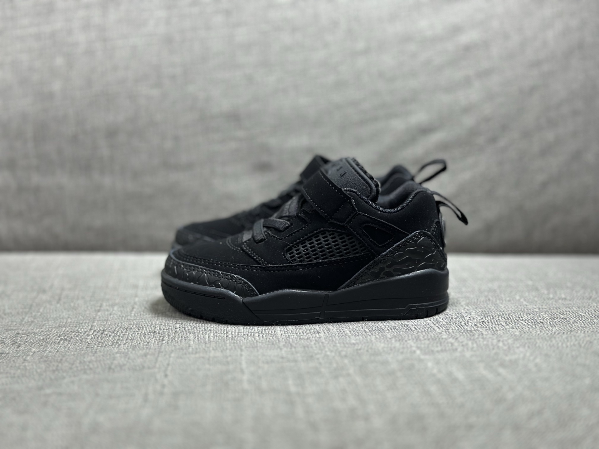 Jordan Nike Basic Shoes S