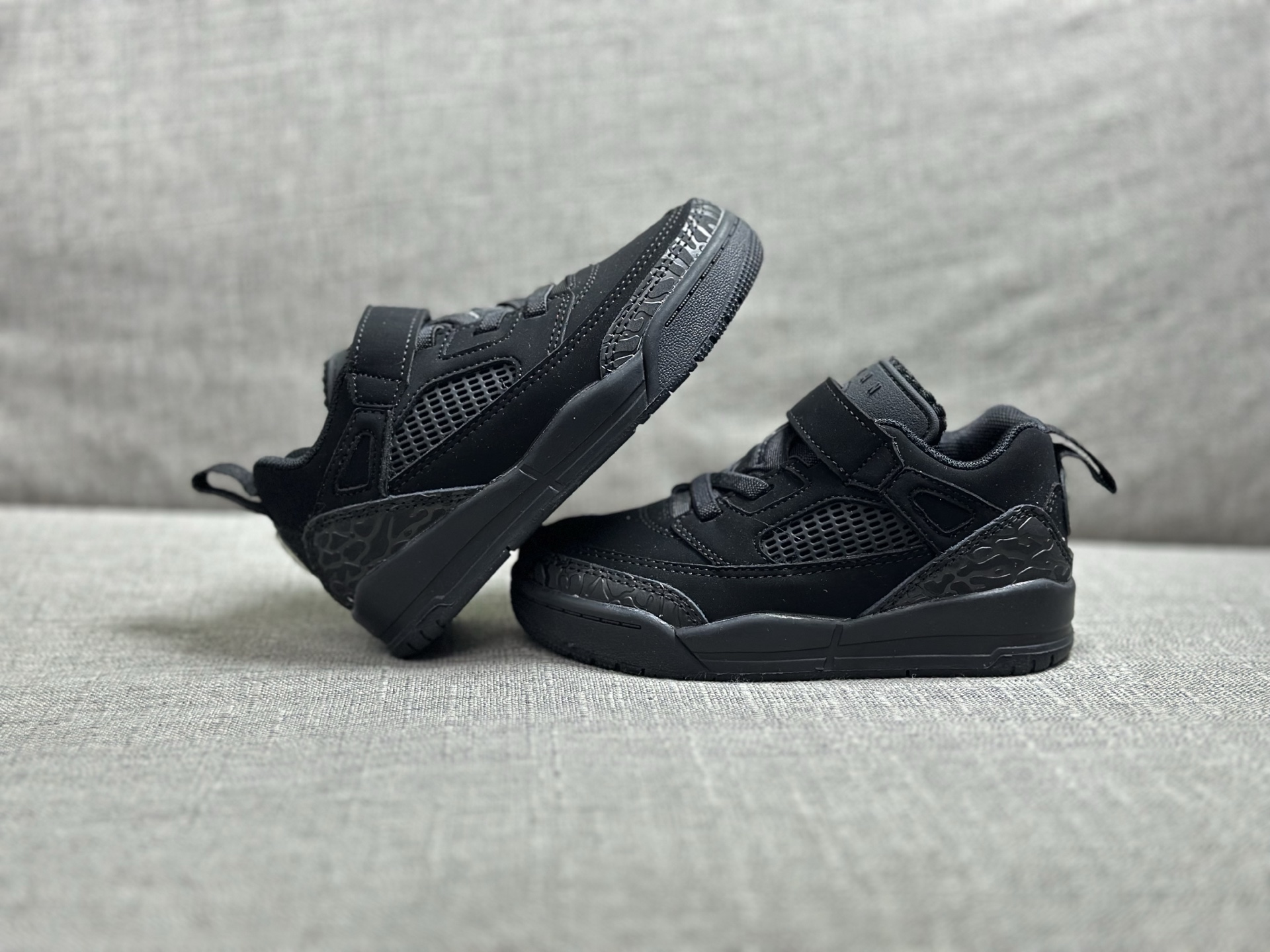 Jordan Nike Basic Shoes S