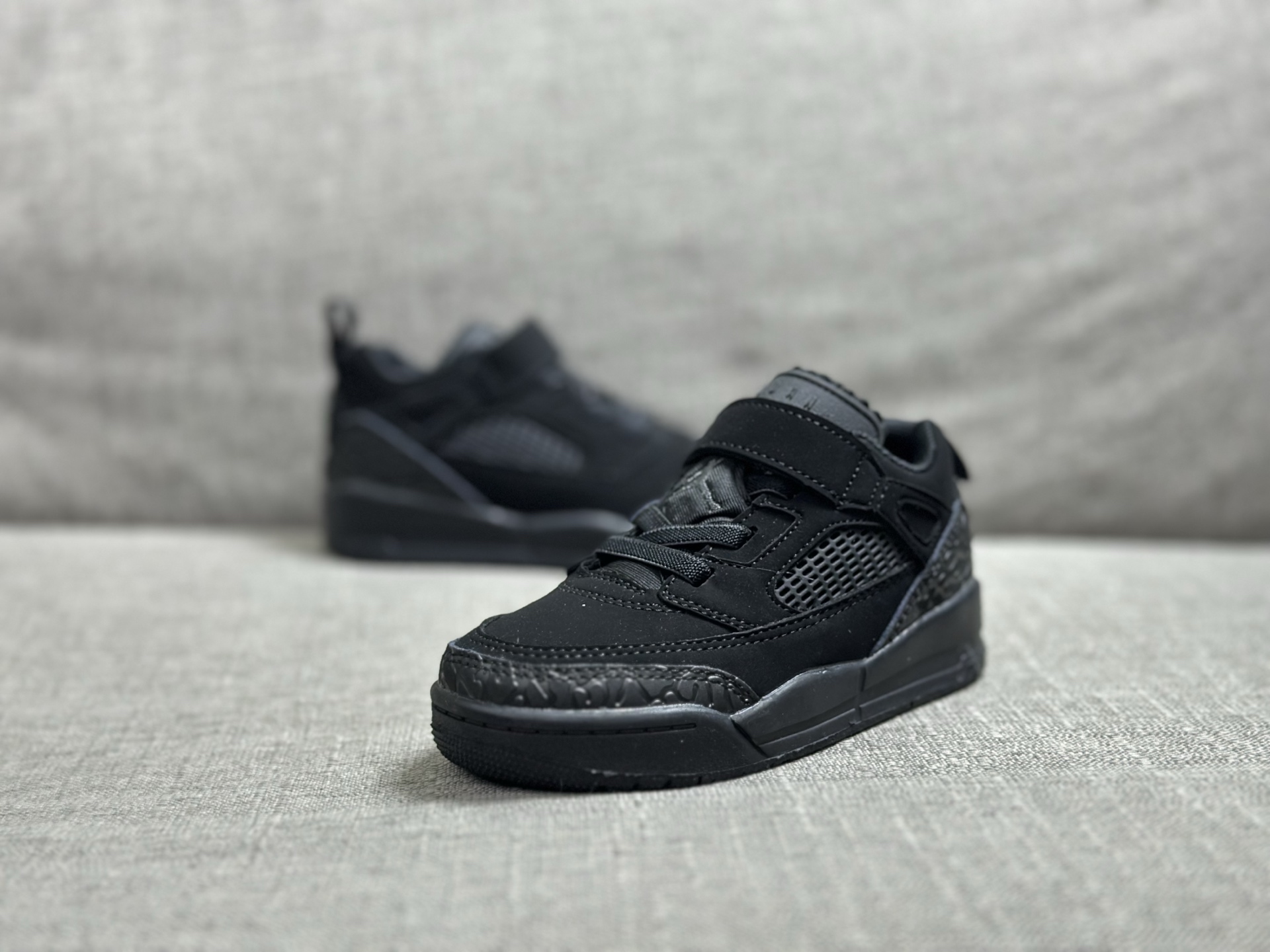 Jordan Nike Basic Shoes S
