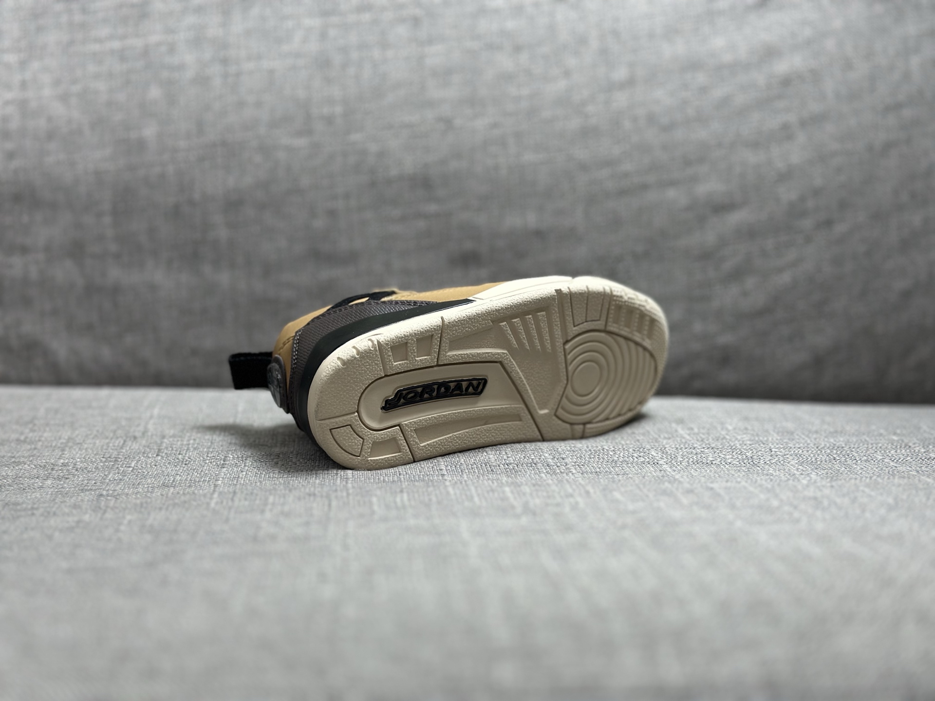 Jordan Nike Basic Shoes S