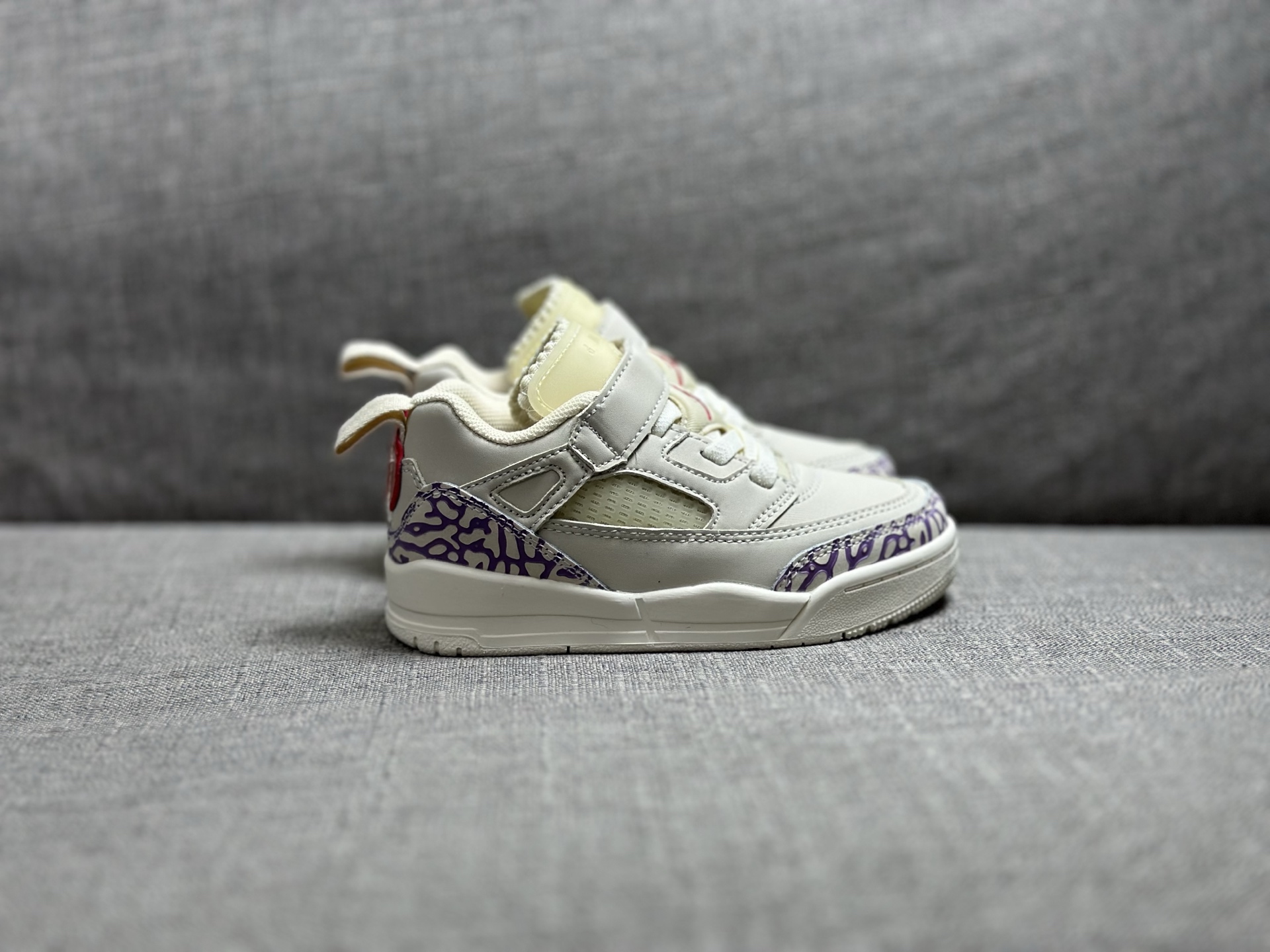 Jordan Nike Basic Shoes S