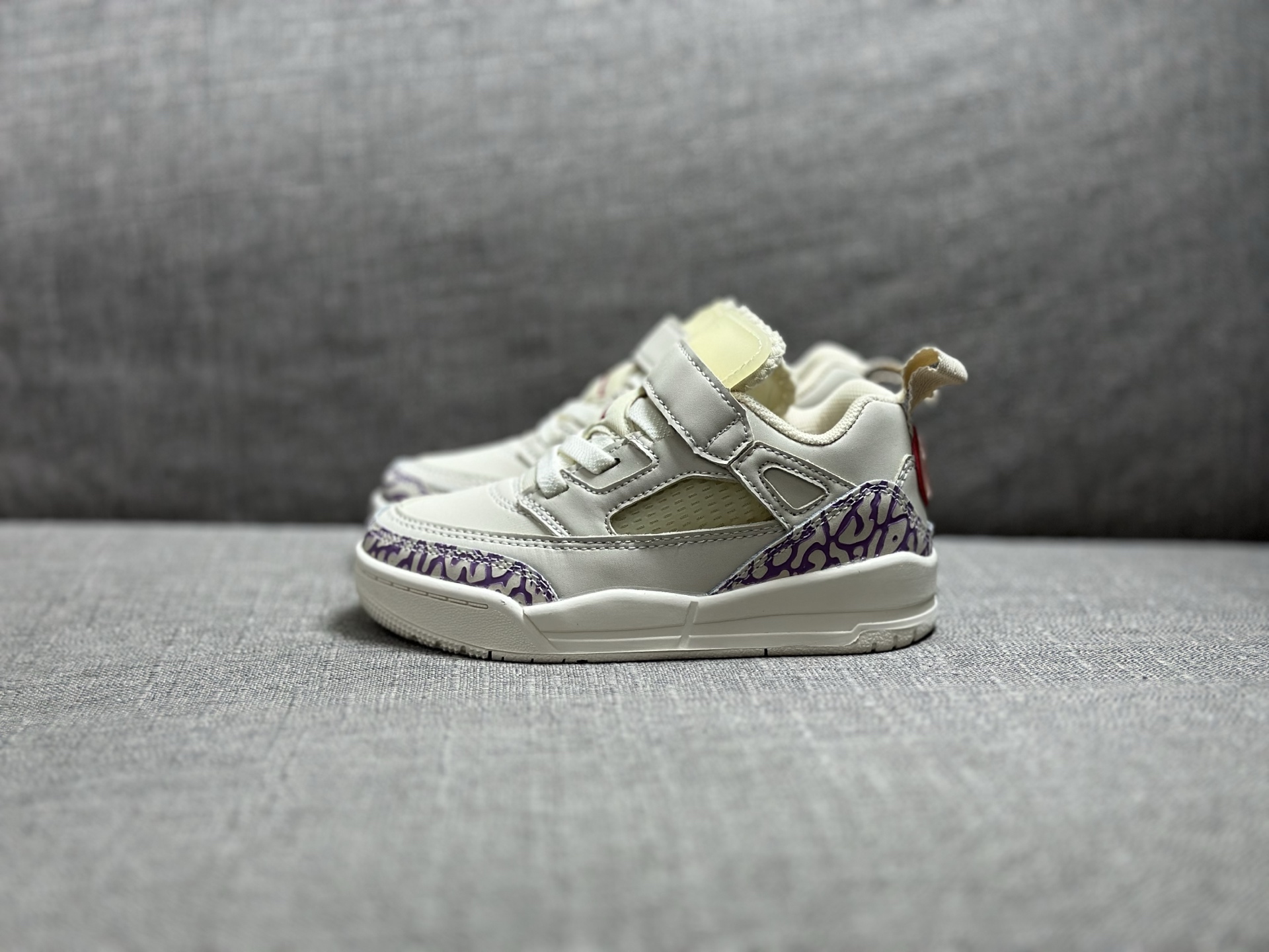 Jordan Nike Basic Shoes S