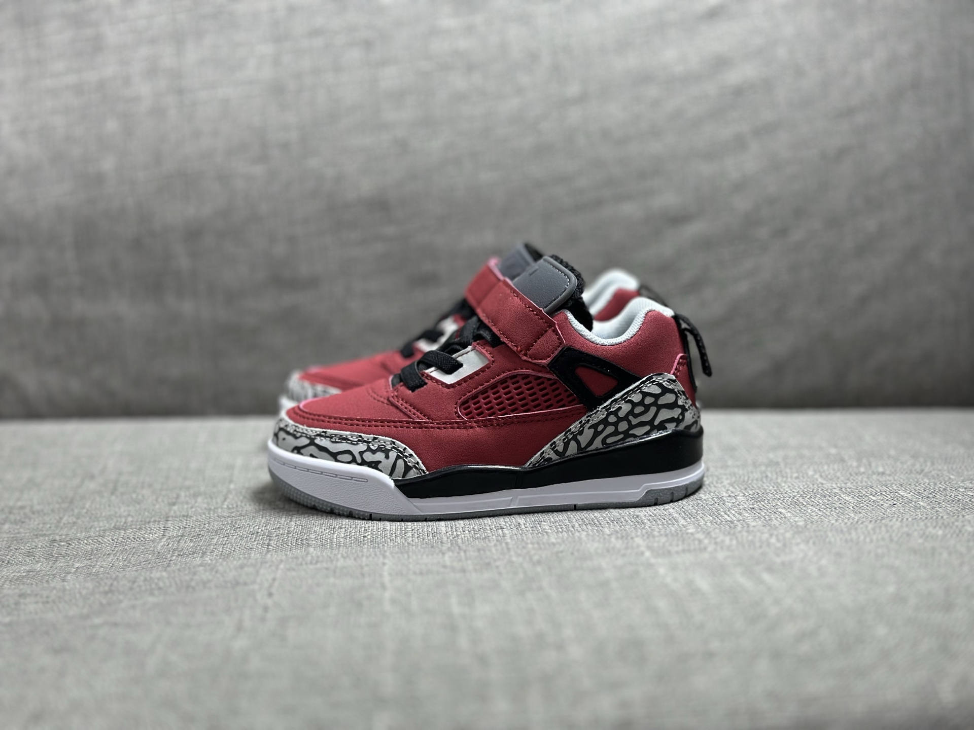 Jordan Nike Basic Shoes S