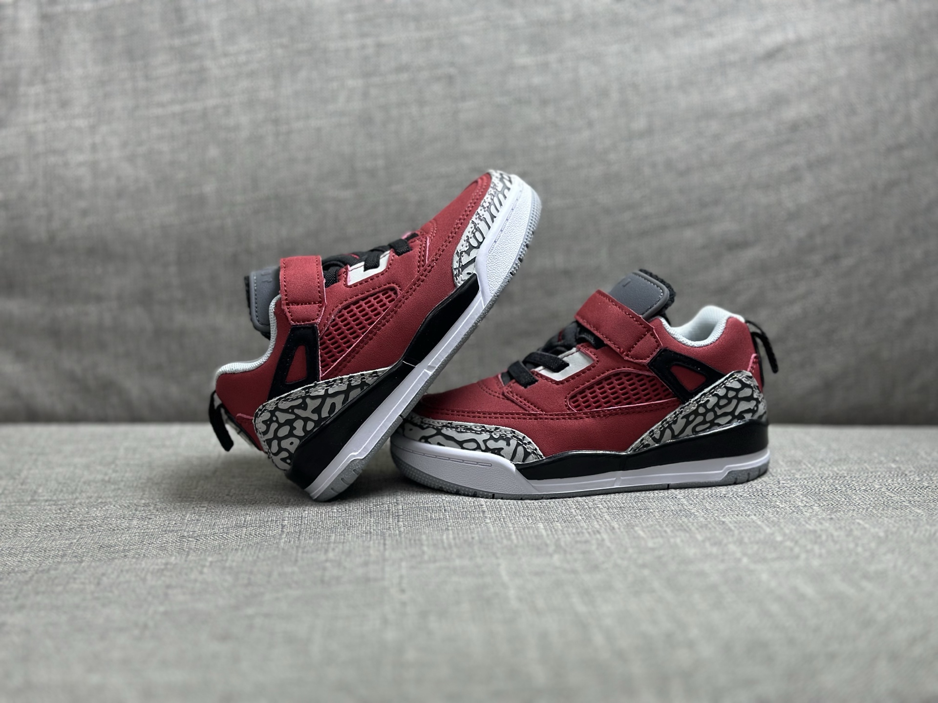 Jordan Nike Basic Shoes S