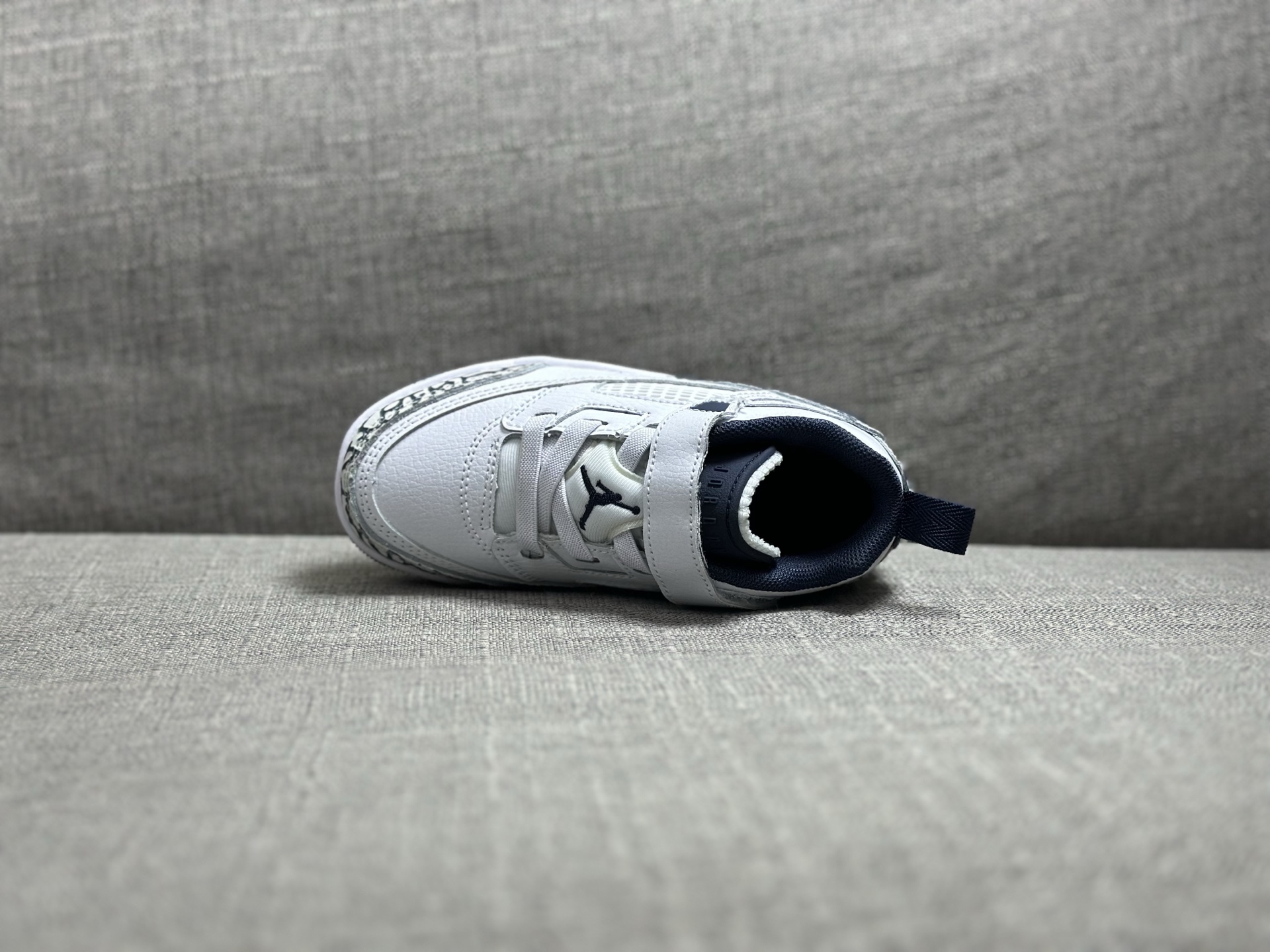 Jordan Nike Basic Shoes S