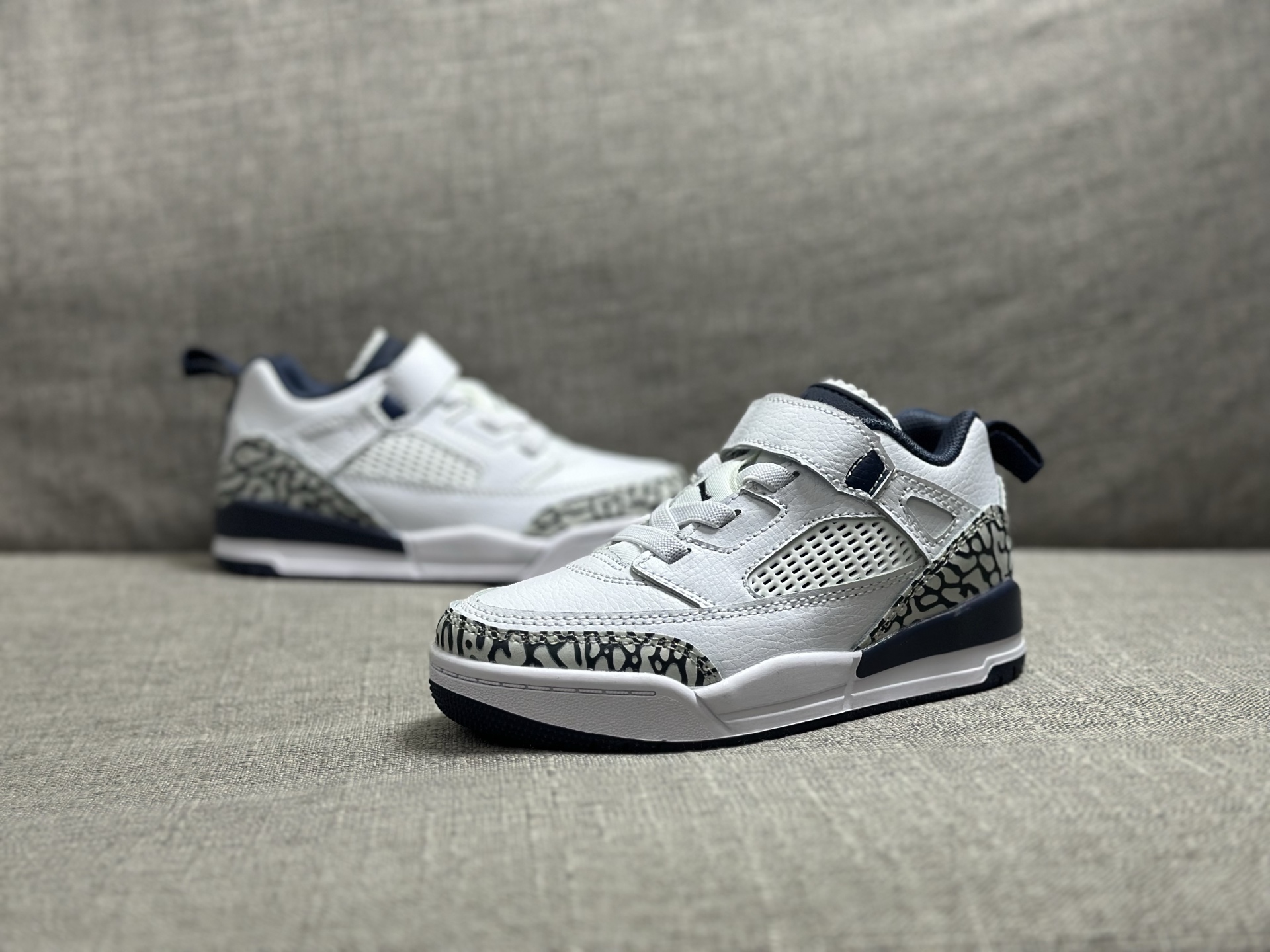 Jordan Nike Basic Shoes S