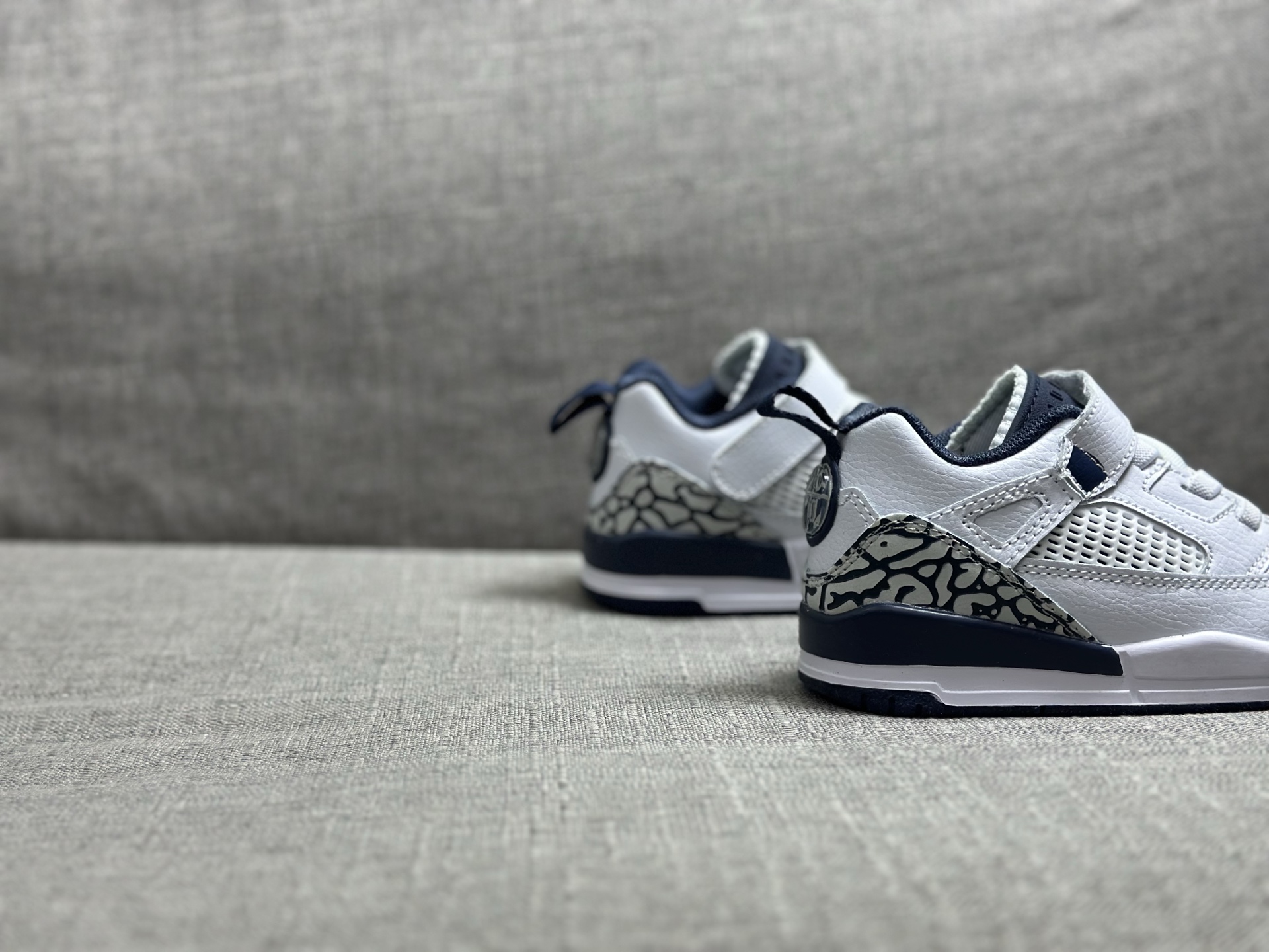 Jordan Nike Basic Shoes S