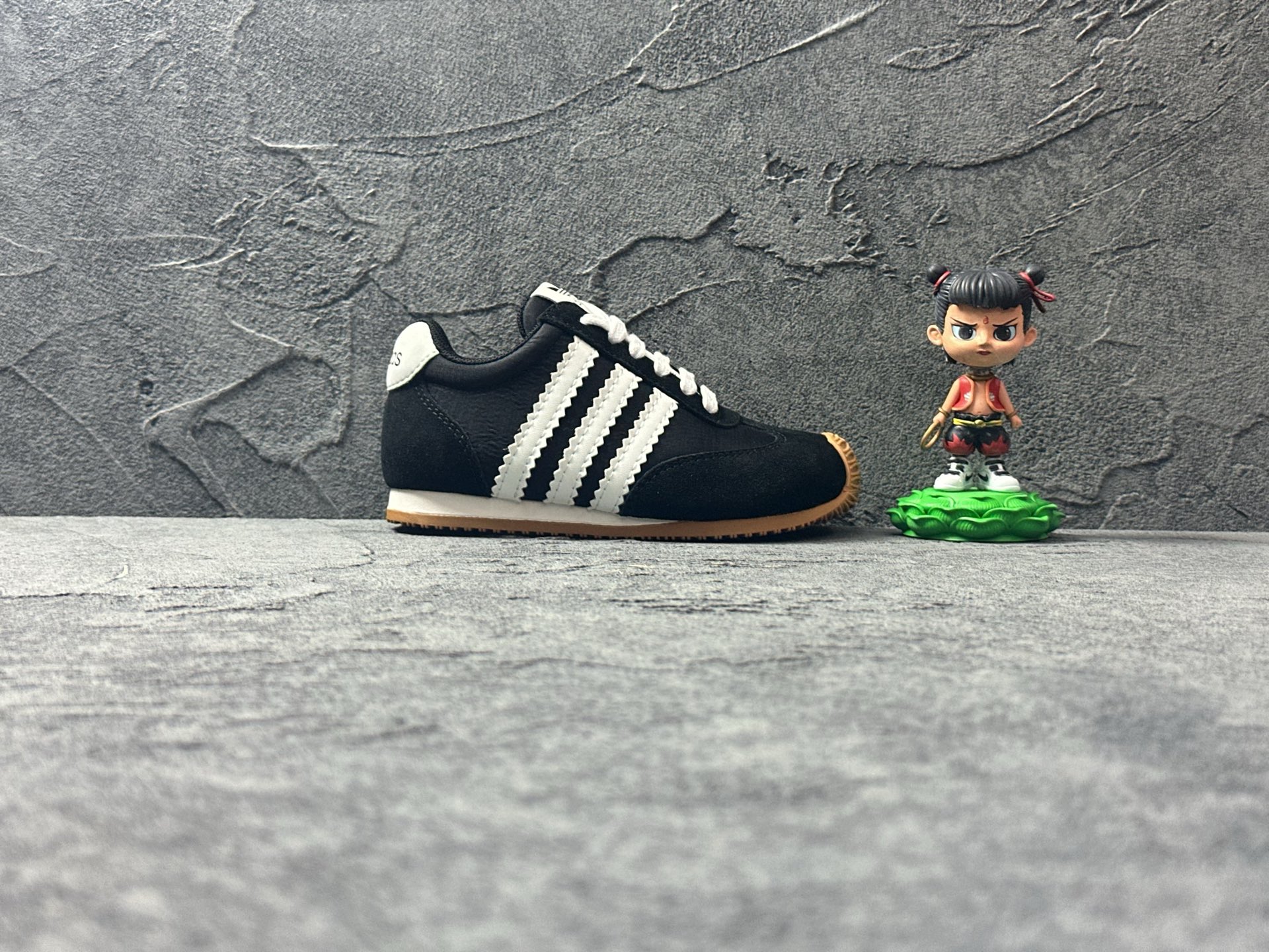 Adidas Basic Shoes Lightweight S