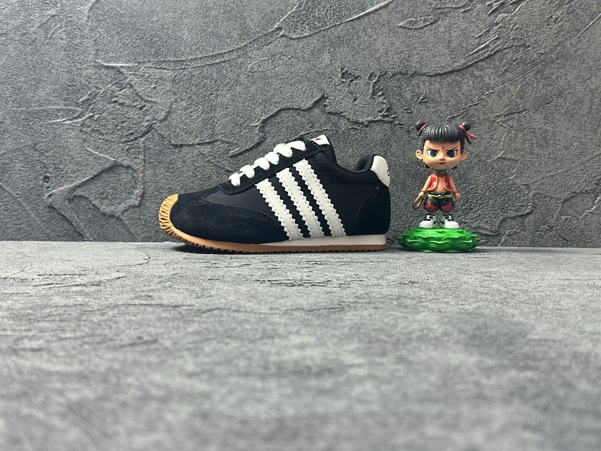 Adidas Basic Shoes Lightweight S