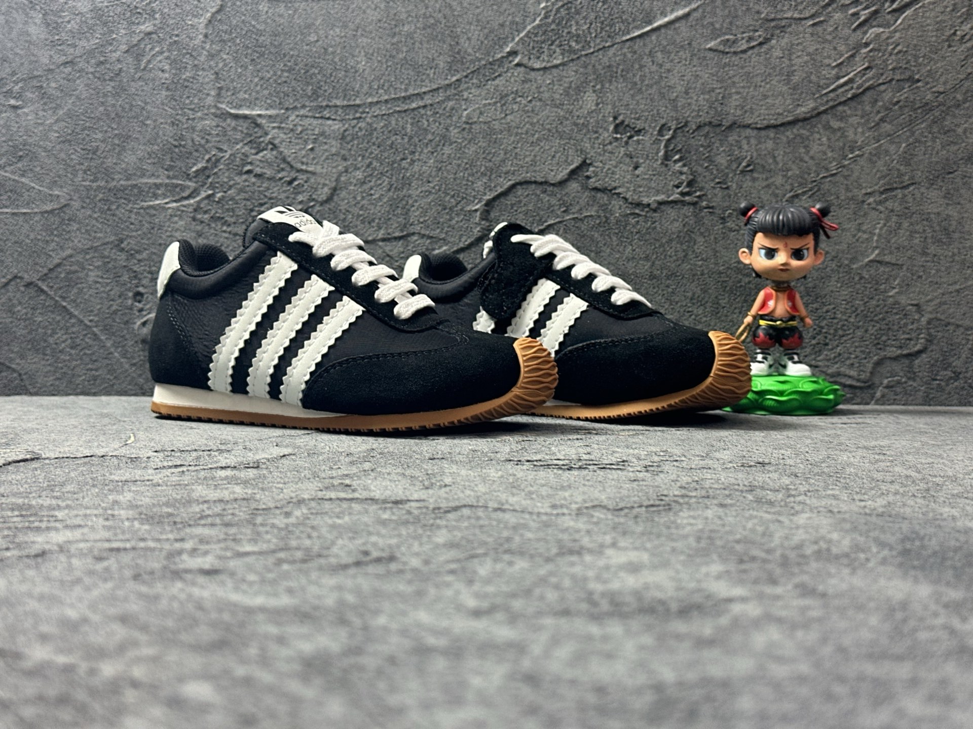 Adidas Basic Shoes Lightweight S