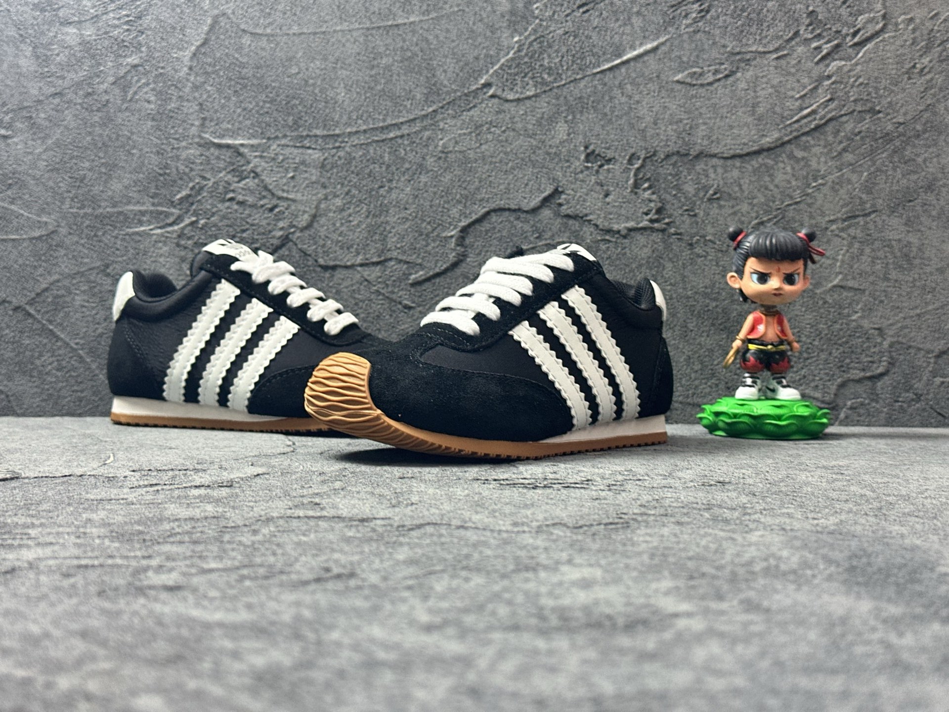 Adidas Basic Shoes Lightweight S