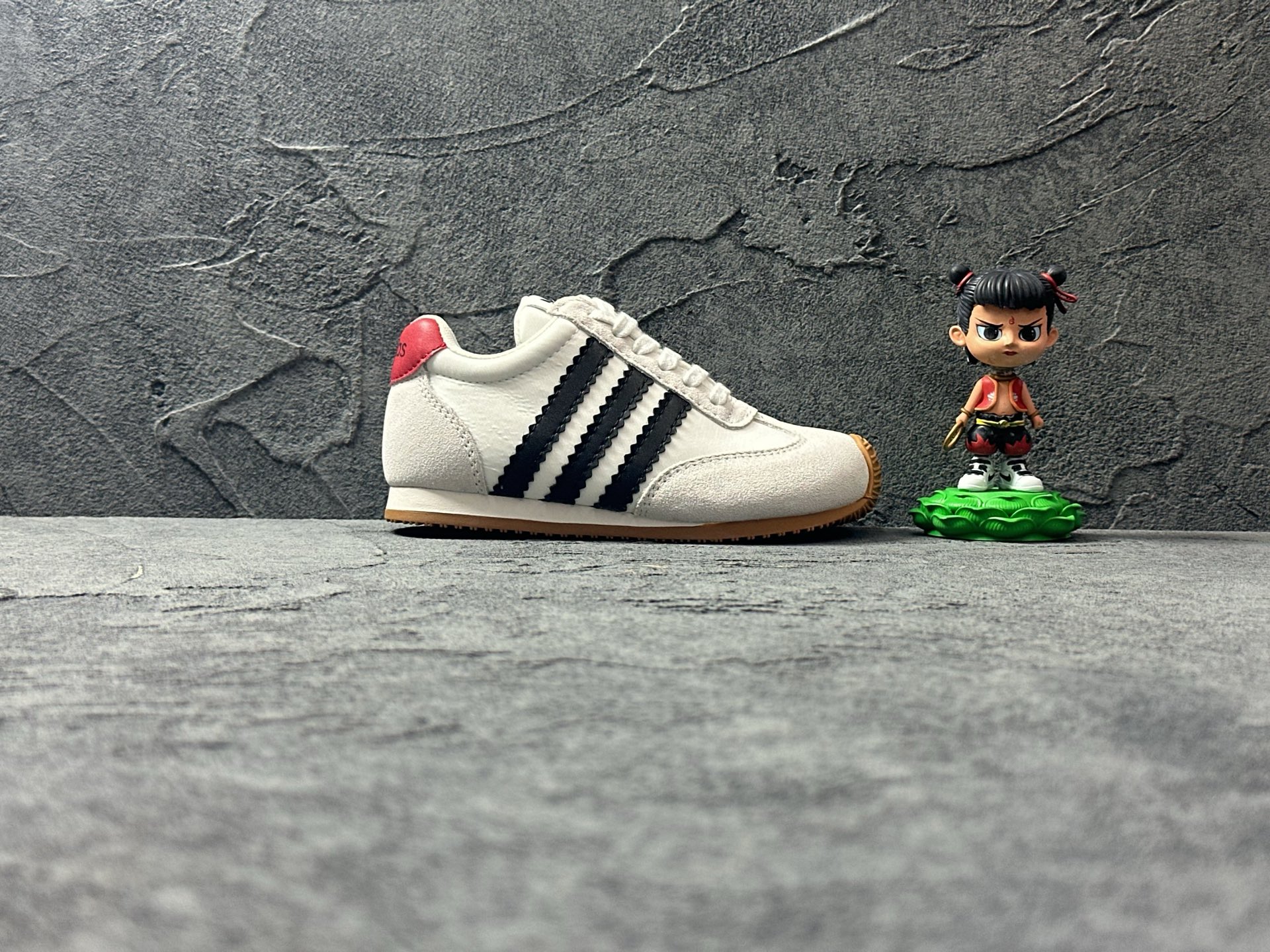 Adidas Basic Shoes Lightweight S