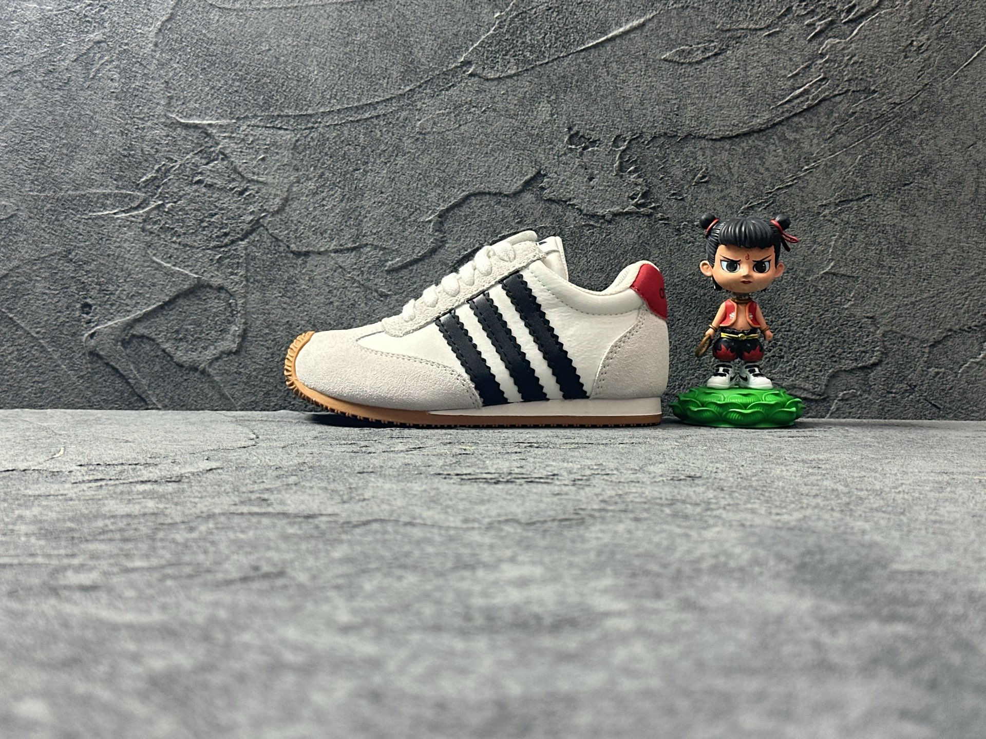 Adidas Basic Shoes Lightweight S