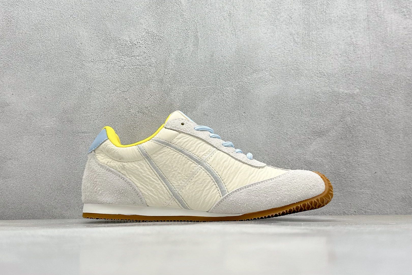 Female Basic Shoes M