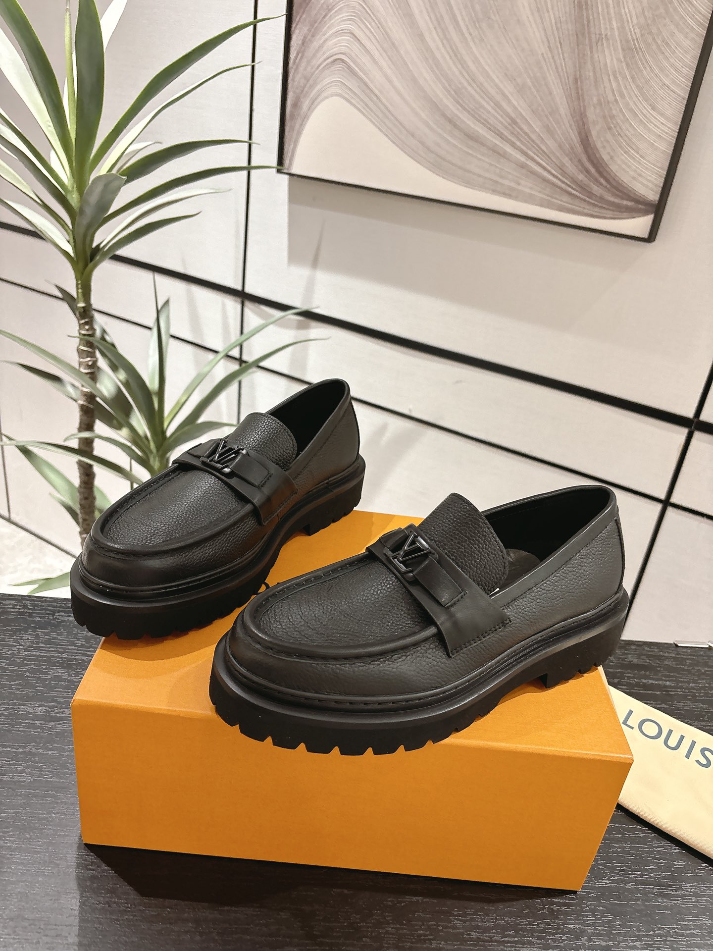 Louis Vuitton Male Loafers Cow Leather M-l-s