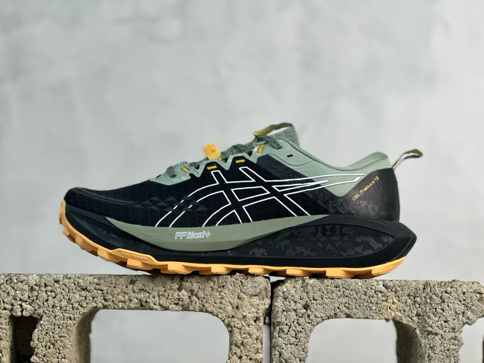 Asics Running Shoes M-l-s