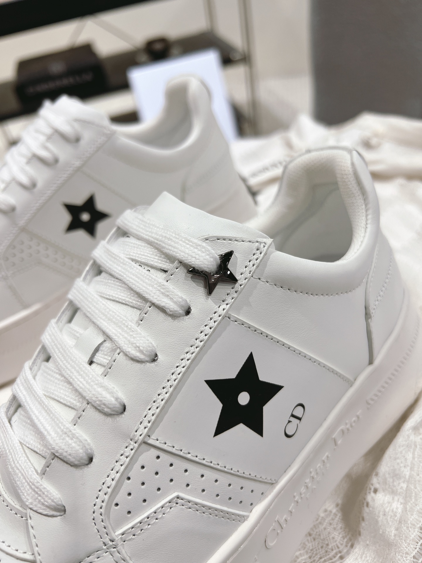 Sneakers White S
